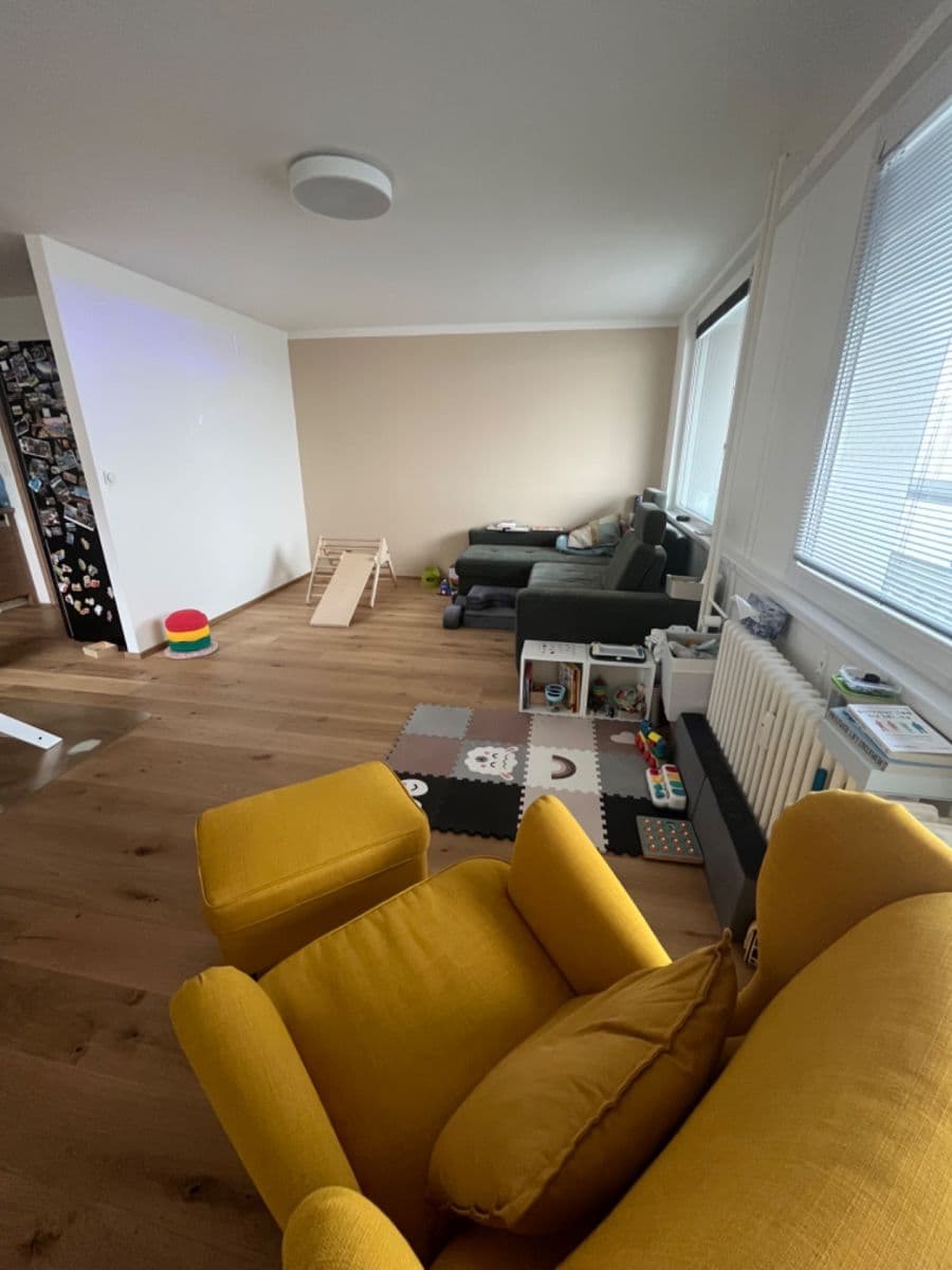 2 bedroom with open-plan kitchen flat to rent, 96 m², Vodnická, Prague, Prague 2 bedroom with open-plan kitchen flat to rent, 96 m², Vodnická, Prague, Prague