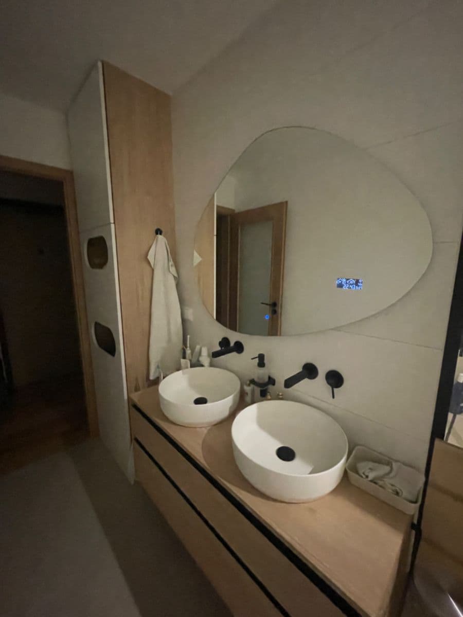 2 bedroom with open-plan kitchen flat to rent, 96 m², Vodnická, Prague, Prague 2 bedroom with open-plan kitchen flat to rent, 96 m², Vodnická, Prague, Prague