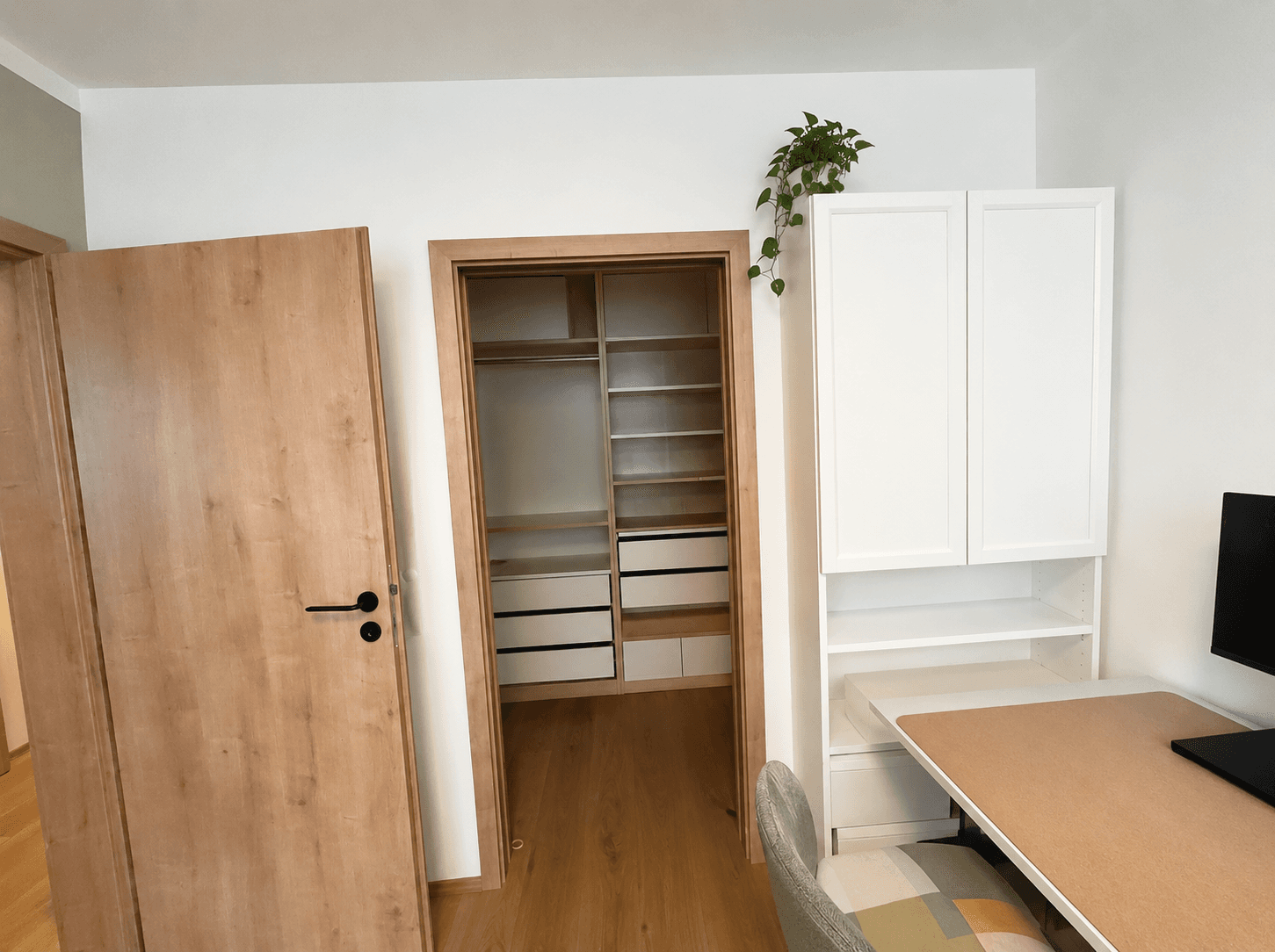 2 bedroom with open-plan kitchen flat to rent, 96 m², Vodnická, Prague, Prague 2 bedroom with open-plan kitchen flat to rent, 96 m², Vodnická, Prague, Prague