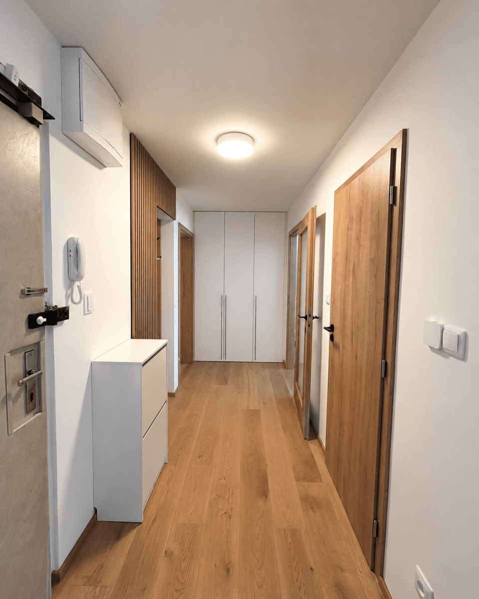 2 bedroom with open-plan kitchen flat to rent, 96 m², Vodnická, Prague, Prague 2 bedroom with open-plan kitchen flat to rent, 96 m², Vodnická, Prague, Prague