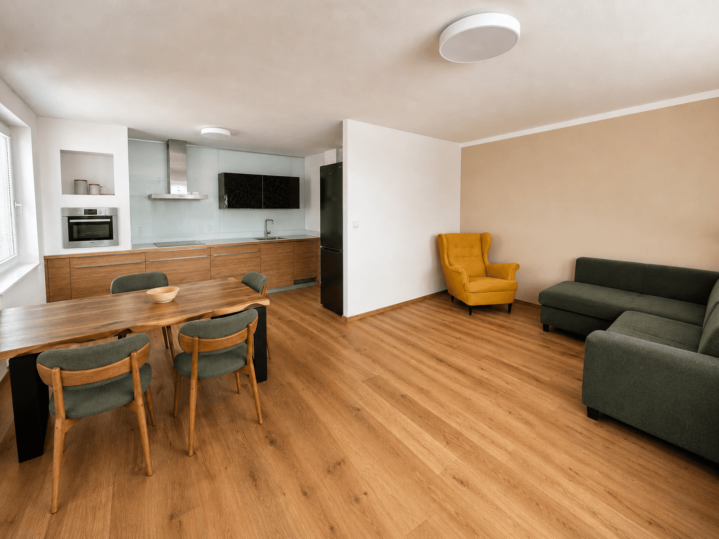 2 bedroom with open-plan kitchen flat to rent, 96 m², Vodnická, Prague, Prague 2 bedroom with open-plan kitchen flat to rent, 96 m², Vodnická, Prague, Prague