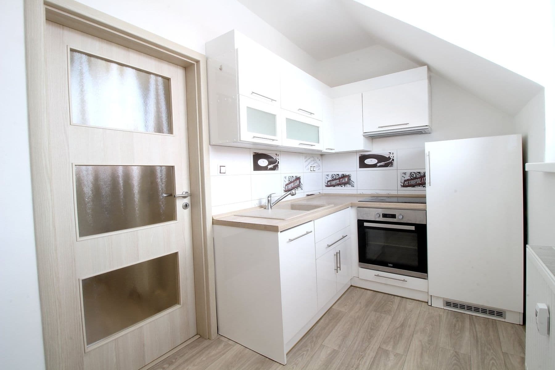 2 bedroom with open-plan kitchen flat to rent, 68 m², třída Osvobození, Příbram, Středočeský Region 2 bedroom with open-plan kitchen flat to rent, 68 m², třída Osvobození, Příbram, Středočeský Region