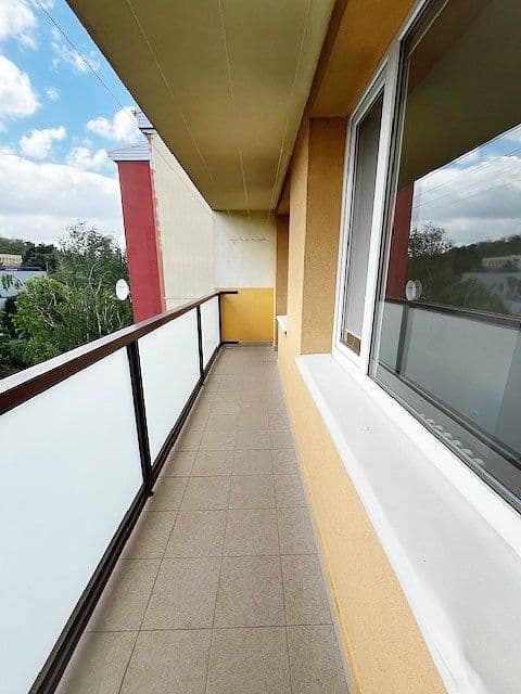 1 bedroom with open-plan kitchen flat to rent, 44 m², Pod Vrchem, Mělník, Středočeský Region 1 bedroom with open-plan kitchen flat to rent, 44 m², Pod Vrchem, Mělník, Středočeský Region
