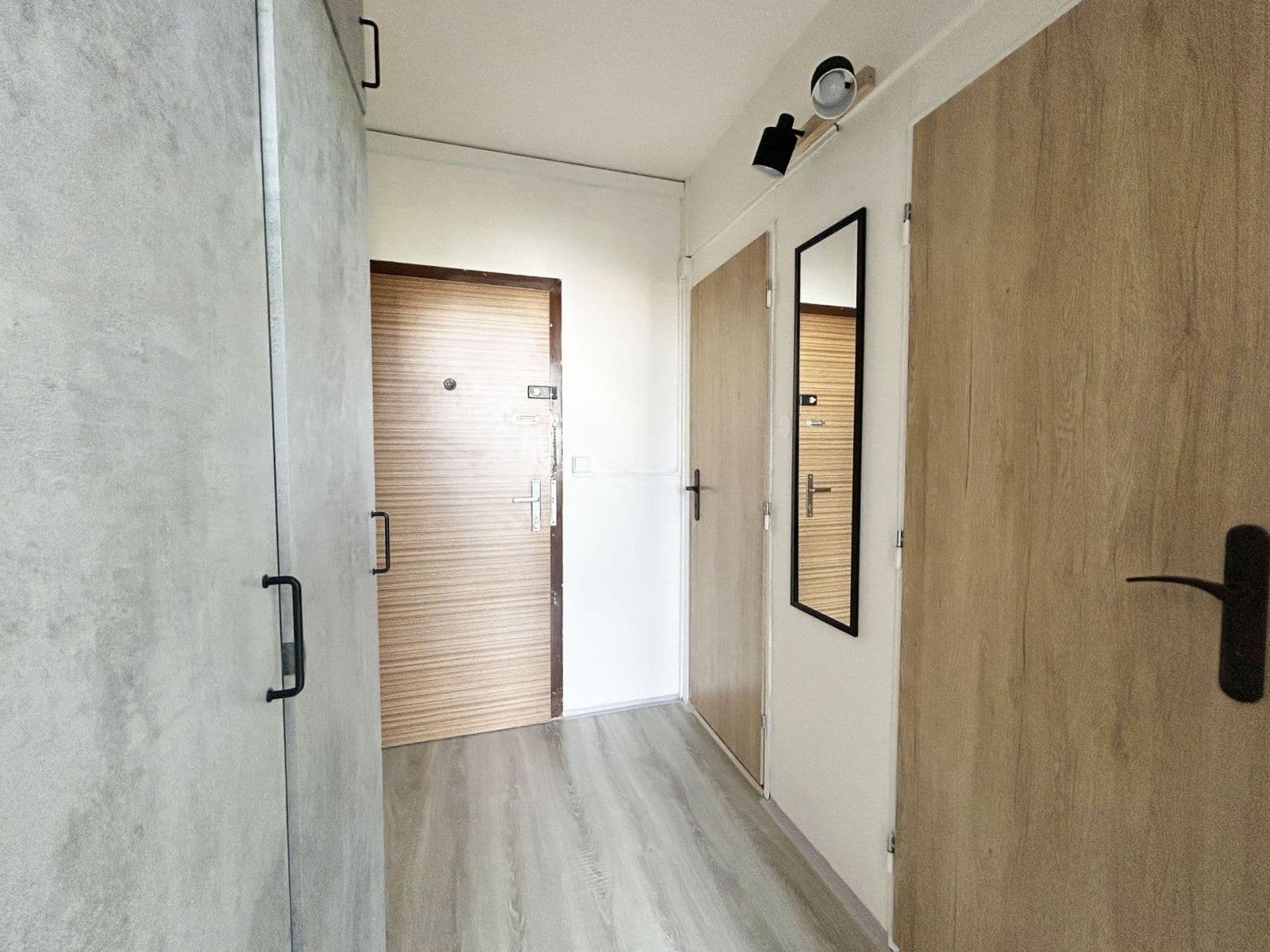 Studio flat to rent, 34 m², Křivenická, Prague, Prague Studio flat to rent, 34 m², Křivenická, Prague, Prague