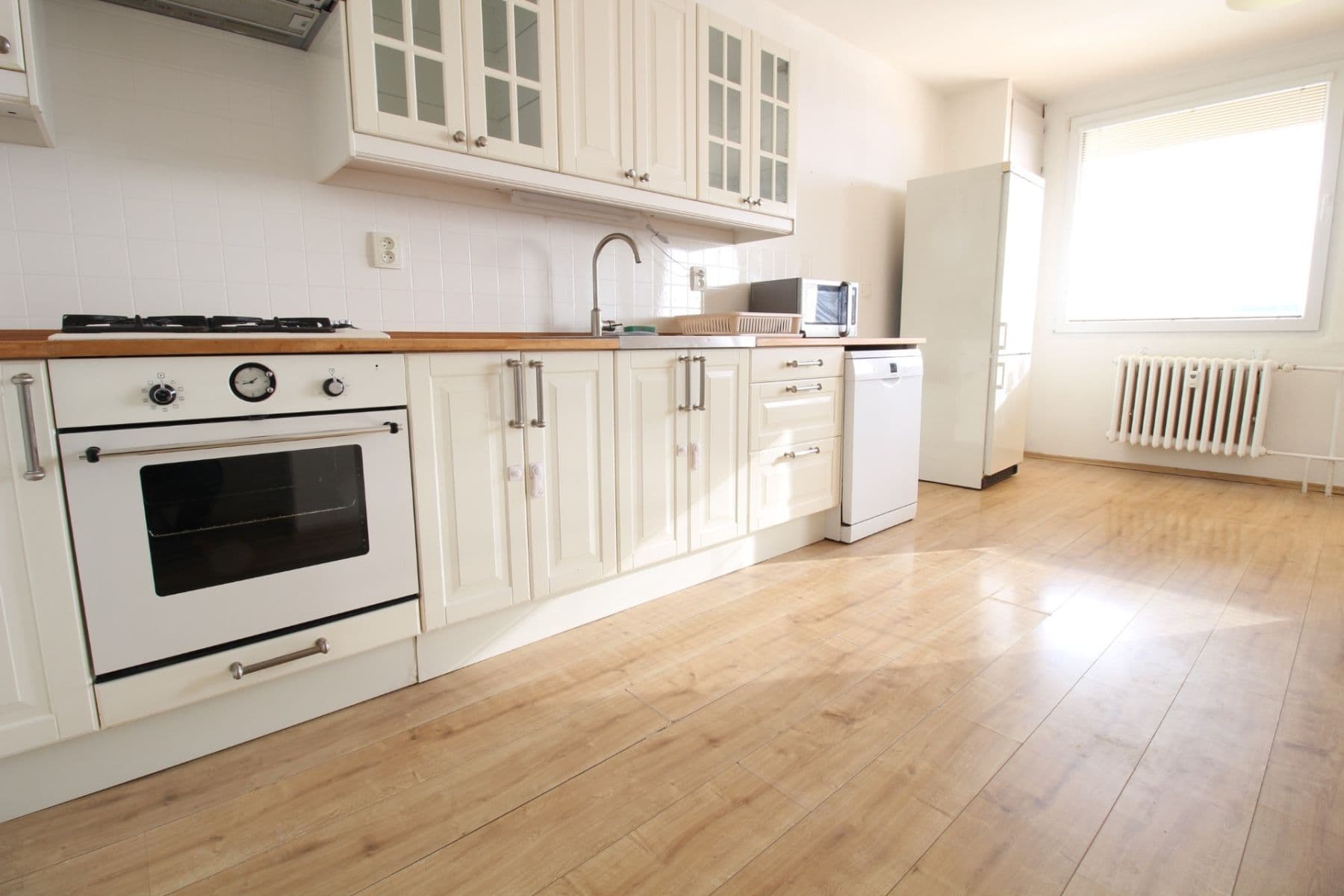 2 bedroom with open-plan kitchen flat to rent, 70 m², Radimovická, Prague, Prague 2 bedroom with open-plan kitchen flat to rent, 70 m², Radimovická, Prague, Prague