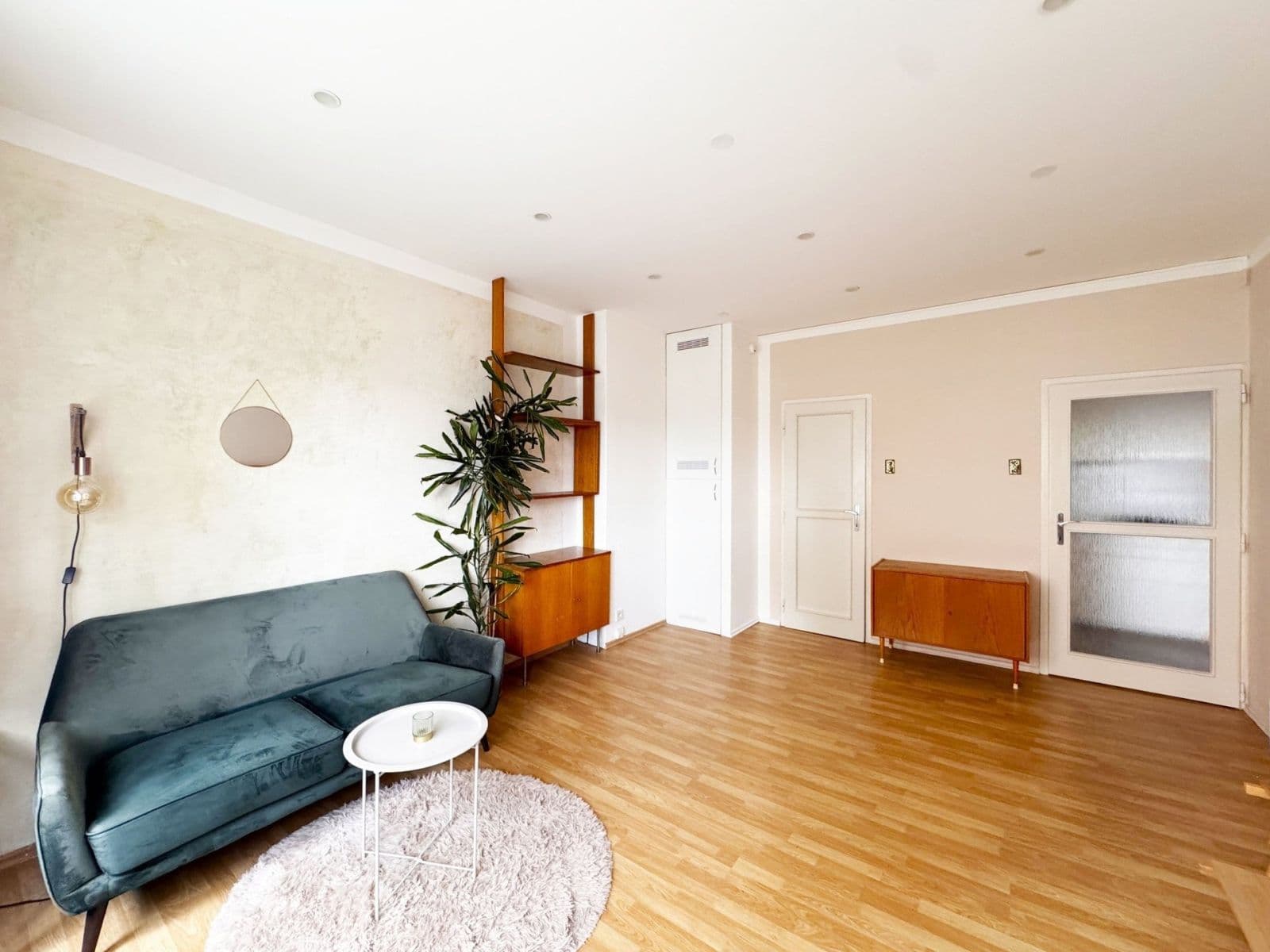 1 bedroom with open-plan kitchen flat to rent, 47 m², Jihlavská, Prague, Prague 1 bedroom with open-plan kitchen flat to rent, 47 m², Jihlavská, Prague, Prague