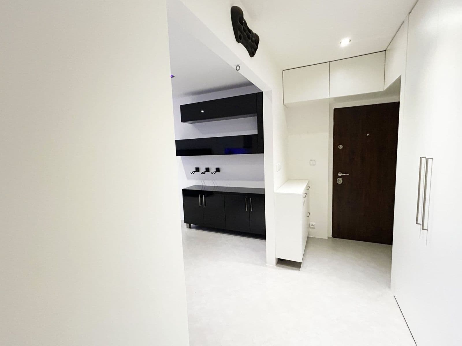 Studio flat to rent, 49 m², Bellušova, Prague, Prague Studio flat to rent, 49 m², Bellušova, Prague, Prague