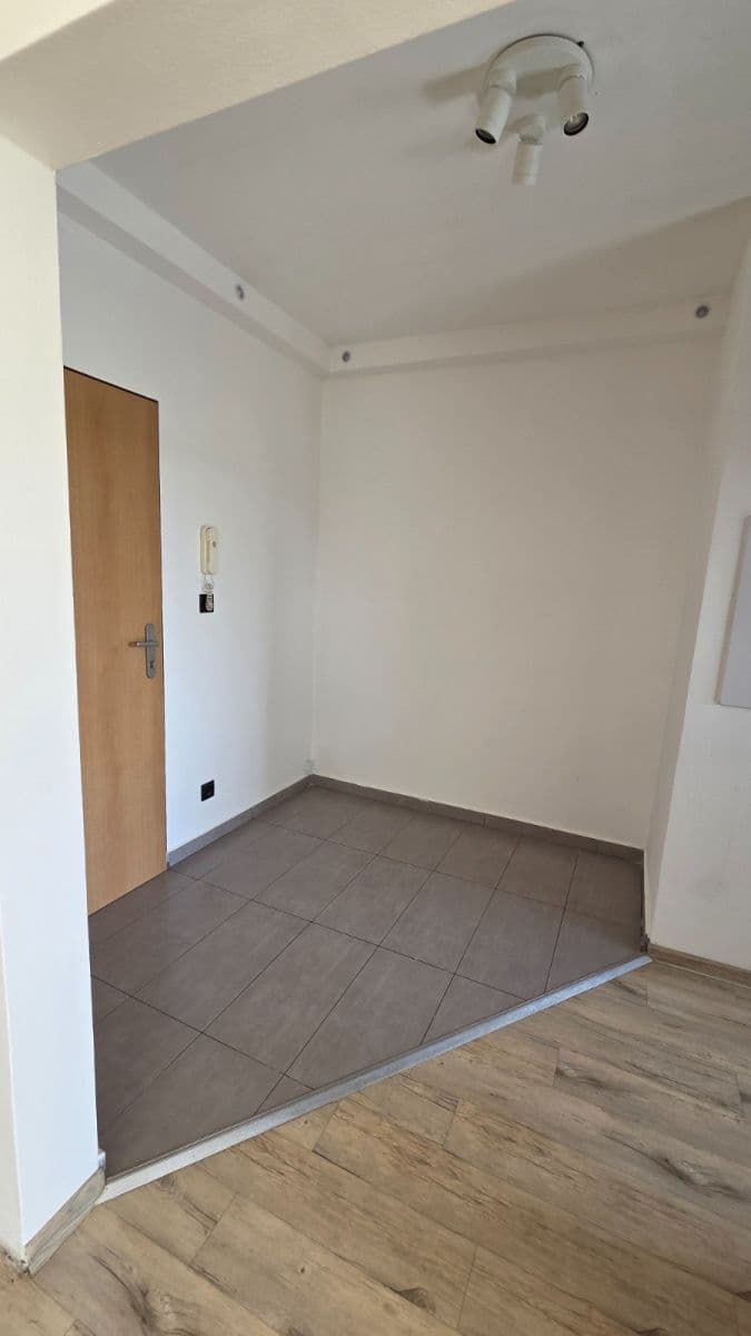 2 bedroom with open-plan kitchen flat for sale, 74 m², Na Sklípku, Ústí nad Labem, Ústecký Region 2 bedroom with open-plan kitchen flat for sale, 74 m², Na Sklípku, Ústí nad Labem, Ústecký Region