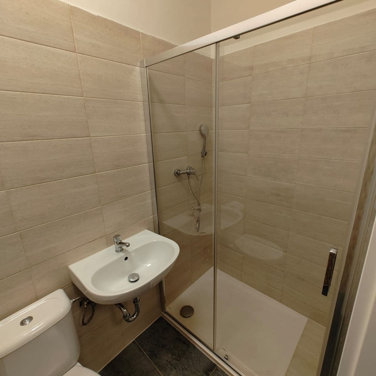 1 bedroom with open-plan kitchen flat to rent, 20 m², U Přístavu, Kolín, Středočeský Region 1 bedroom with open-plan kitchen flat to rent, 20 m², U Přístavu, Kolín, Středočeský Region