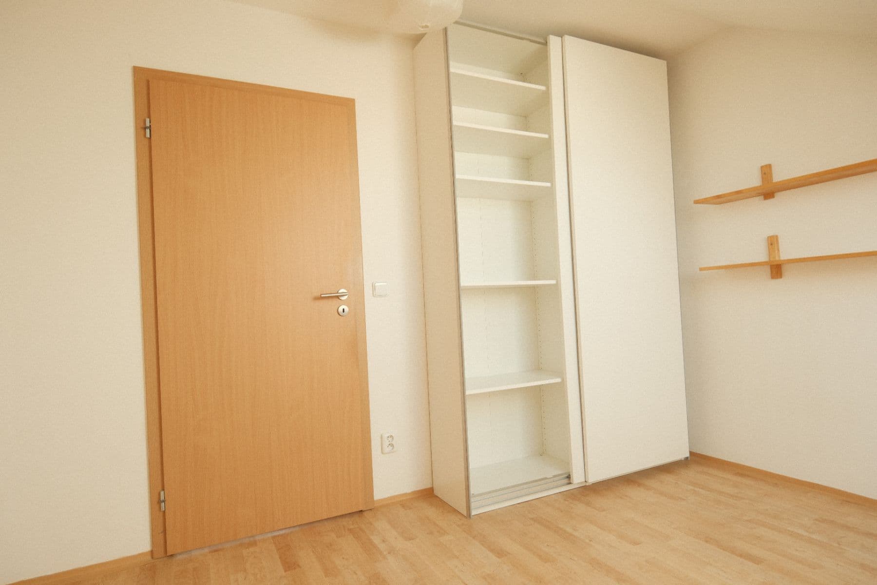 2 bedroom flat to rent, 54 m², Ponětovická, Brno, Jihomoravský Region 2 bedroom flat to rent, 54 m², Ponětovická, Brno, Jihomoravský Region