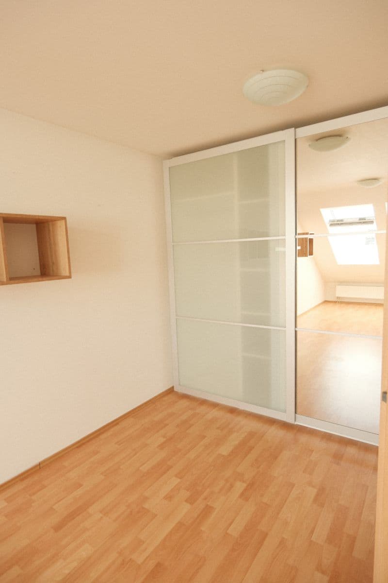 2 bedroom flat to rent, 54 m², Ponětovická, Brno, Jihomoravský Region 2 bedroom flat to rent, 54 m², Ponětovická, Brno, Jihomoravský Region