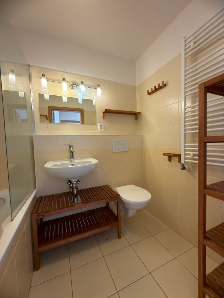 2 bedroom flat to rent, 54 m², Ponětovická, Brno, Jihomoravský Region 2 bedroom flat to rent, 54 m², Ponětovická, Brno, Jihomoravský Region