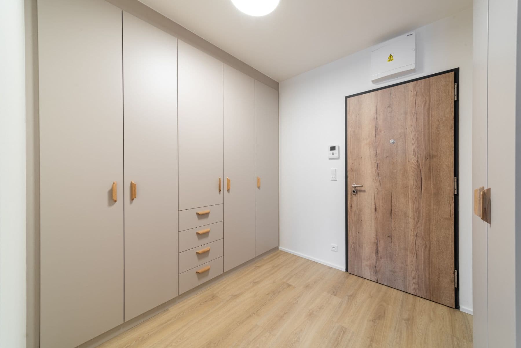 2 bedroom flat to rent, 50 m², U Pergamenky, Prague, Prague 2 bedroom flat to rent, 50 m², U Pergamenky, Prague, Prague
