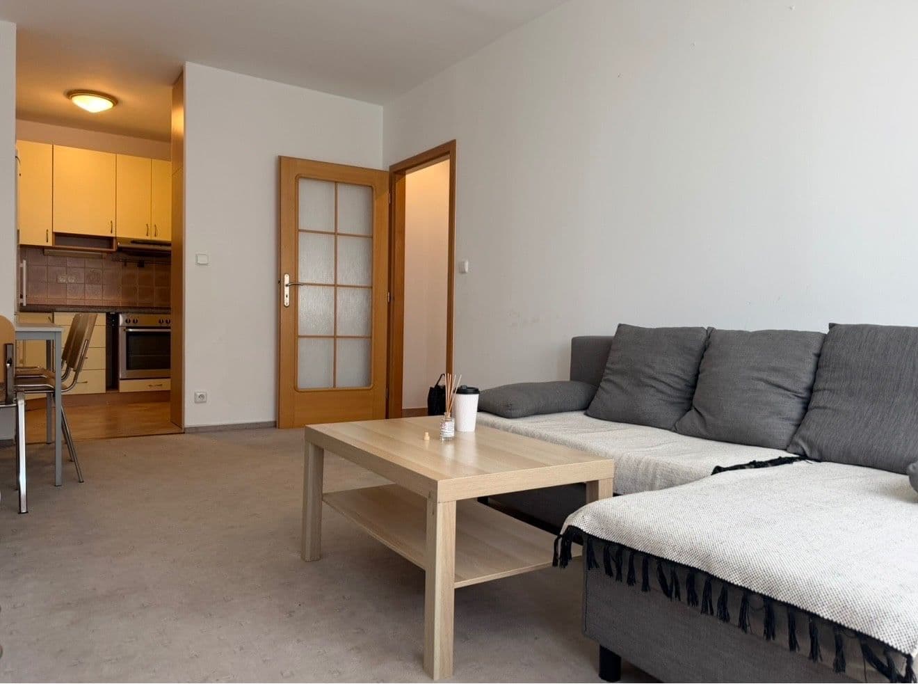 1 bedroom with open-plan kitchen flat to rent, 44 m², Na Rovnosti, Prague, Prague 1 bedroom with open-plan kitchen flat to rent, 44 m², Na Rovnosti, Prague, Prague