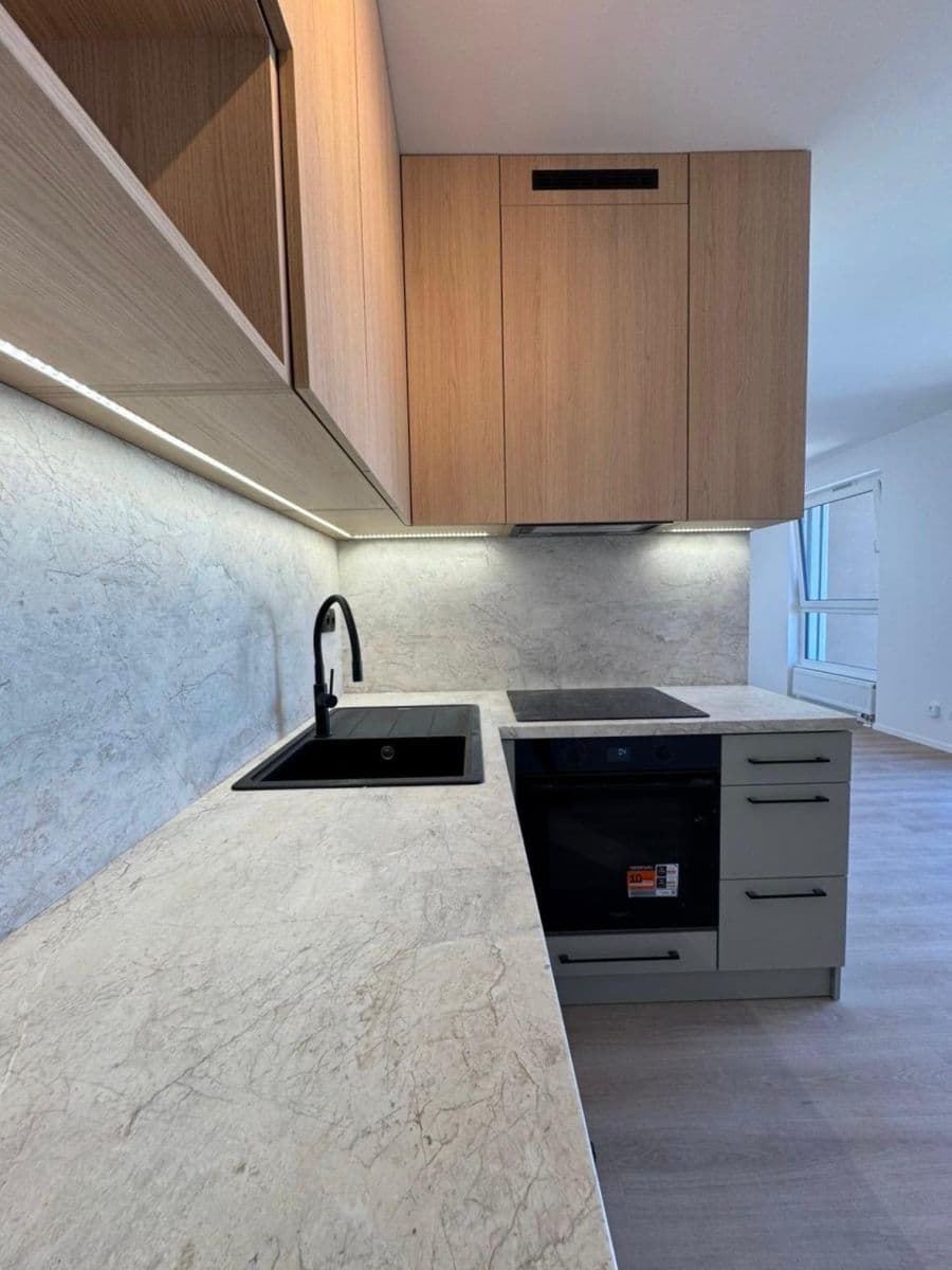 Studio flat to rent, 43 m², Arnošta Valenty, Prague, Prague Studio flat to rent, 43 m², Arnošta Valenty, Prague, Prague