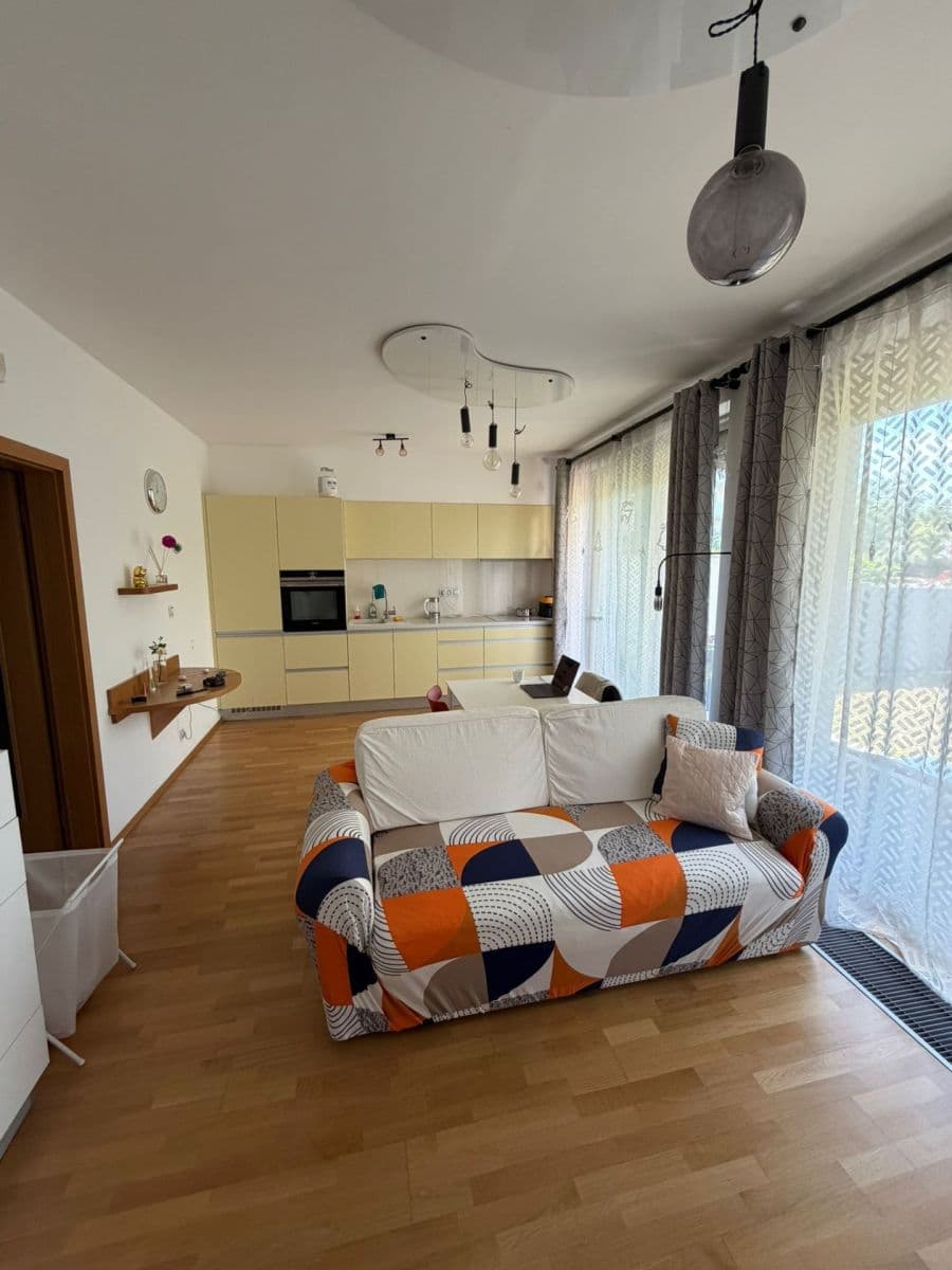Studio flat to rent, 40 m², Vojenova, Prague, Prague Studio flat to rent, 40 m², Vojenova, Prague, Prague