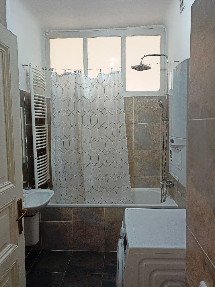 4 bedroom flat to rent, 137 m², Křemencova, Prague, Prague 4 bedroom flat to rent, 137 m², Křemencova, Prague, Prague