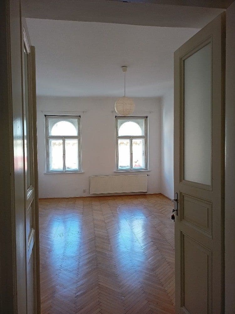 4 bedroom flat to rent, 137 m², Křemencova, Prague, Prague 4 bedroom flat to rent, 137 m², Křemencova, Prague, Prague