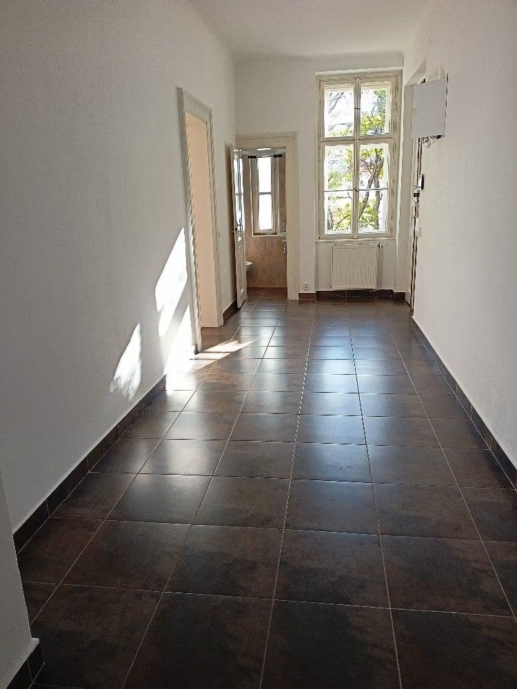 4 bedroom flat to rent, 137 m², Křemencova, Prague, Prague 4 bedroom flat to rent, 137 m², Křemencova, Prague, Prague