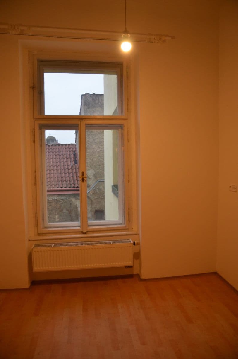 3 bedroom flat to rent, 110 m², Navrátilova, Prague, Prague 3 bedroom flat to rent, 110 m², Navrátilova, Prague, Prague