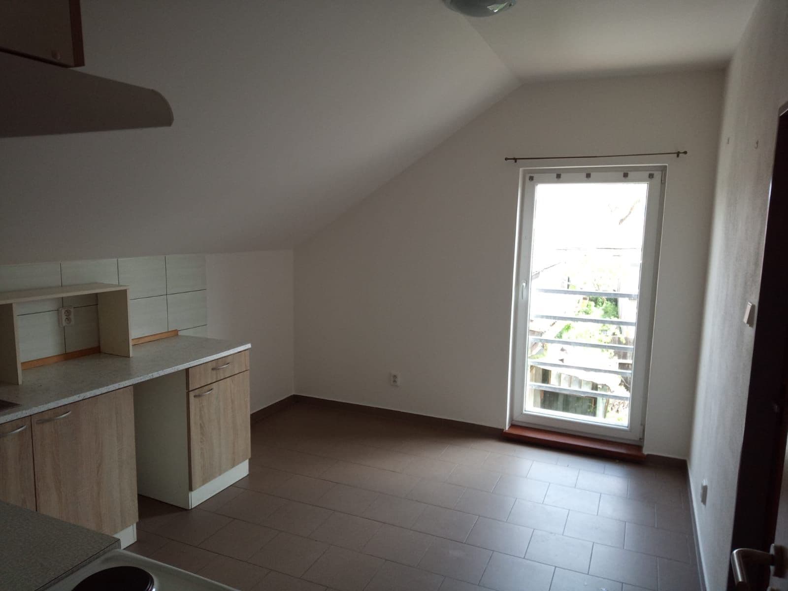 1 bedroom flat to rent, 45 m², tř. Čs. odboje, Chrást, Plzeňský Region 1 bedroom flat to rent, 45 m², tř. Čs. odboje, Chrást, Plzeňský Region