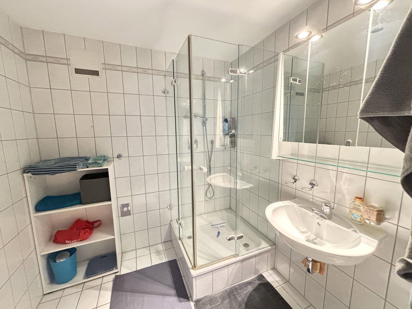 4 bedroom with open-plan kitchen flat to rent, 185 m², Wolf-Hirth-Straße 10, Esslingen am Neckar, Baden-Württemberg 4 bedroom with open-plan kitchen flat to rent, 185 m², Wolf-Hirth-Straße 10, Esslingen am Neckar, Baden-Württemberg