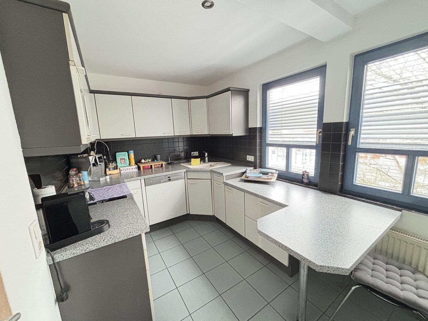 4 bedroom with open-plan kitchen flat to rent, 185 m², Wolf-Hirth-Straße 10, Esslingen am Neckar, Baden-Württemberg 4 bedroom with open-plan kitchen flat to rent, 185 m², Wolf-Hirth-Straße 10, Esslingen am Neckar, Baden-Württemberg
