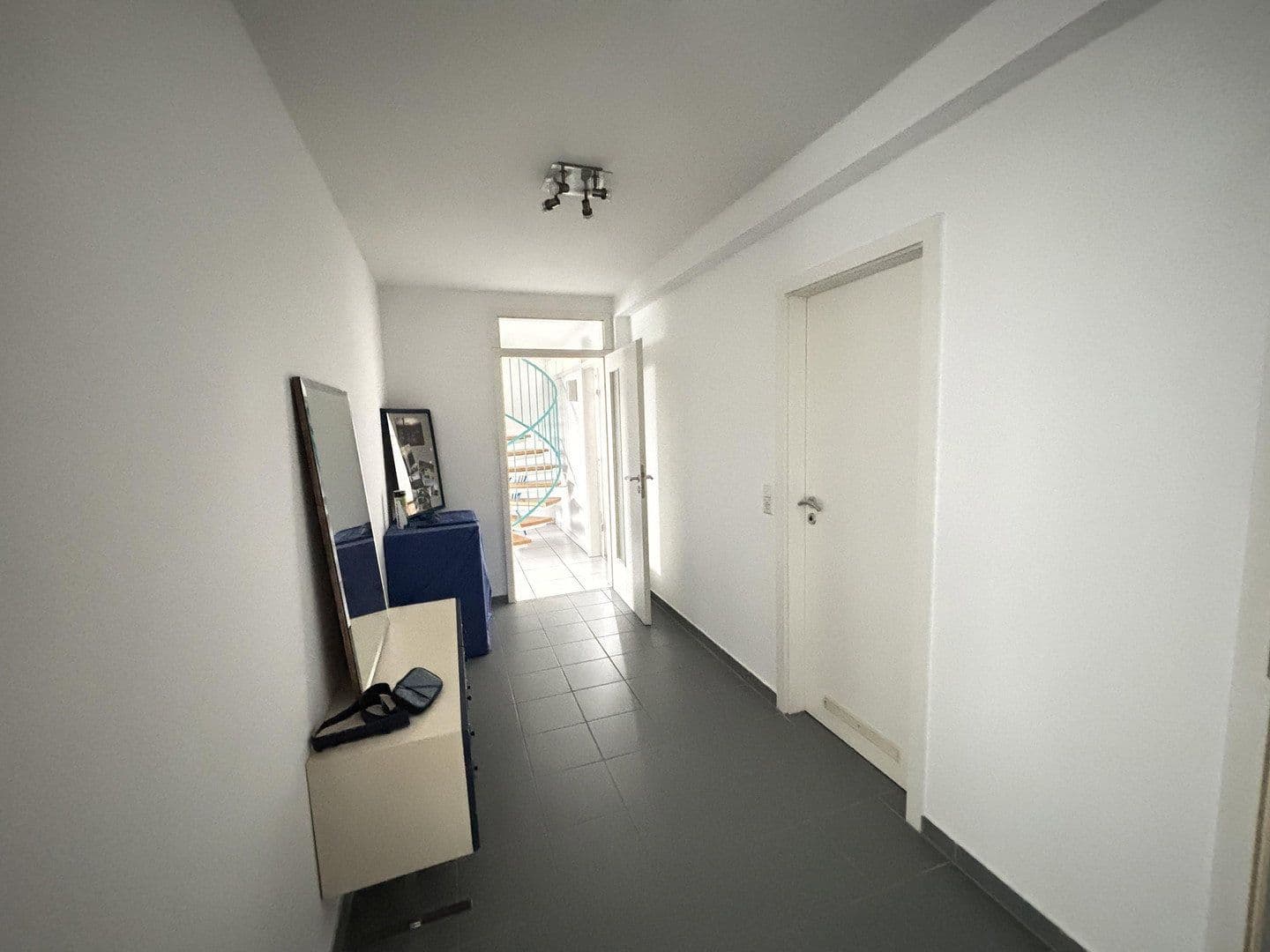 4 bedroom with open-plan kitchen flat to rent, 185 m², Wolf-Hirth-Straße 10, Esslingen am Neckar, Baden-Württemberg 4 bedroom with open-plan kitchen flat to rent, 185 m², Wolf-Hirth-Straße 10, Esslingen am Neckar, Baden-Württemberg