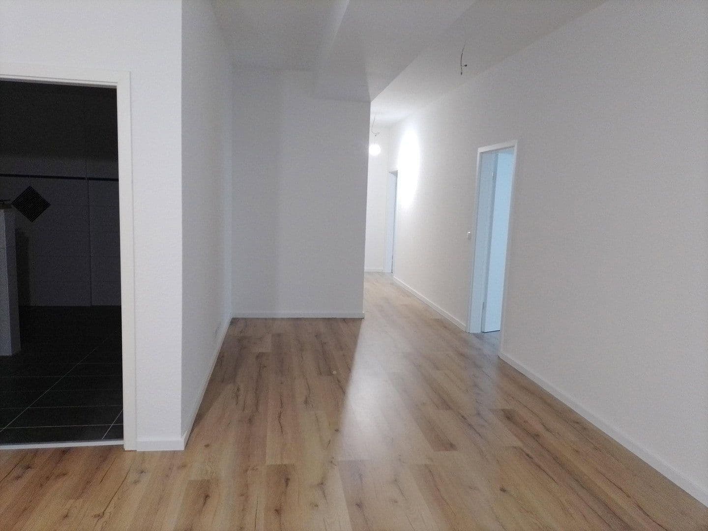 3 bedroom with open-plan kitchen flat to rent, 185 m², Harleßstr. 1a, Düsseldorf, North Rhine-Westphalia 3 bedroom with open-plan kitchen flat to rent, 185 m², Harleßstr. 1a, Düsseldorf, North Rhine-Westphalia
