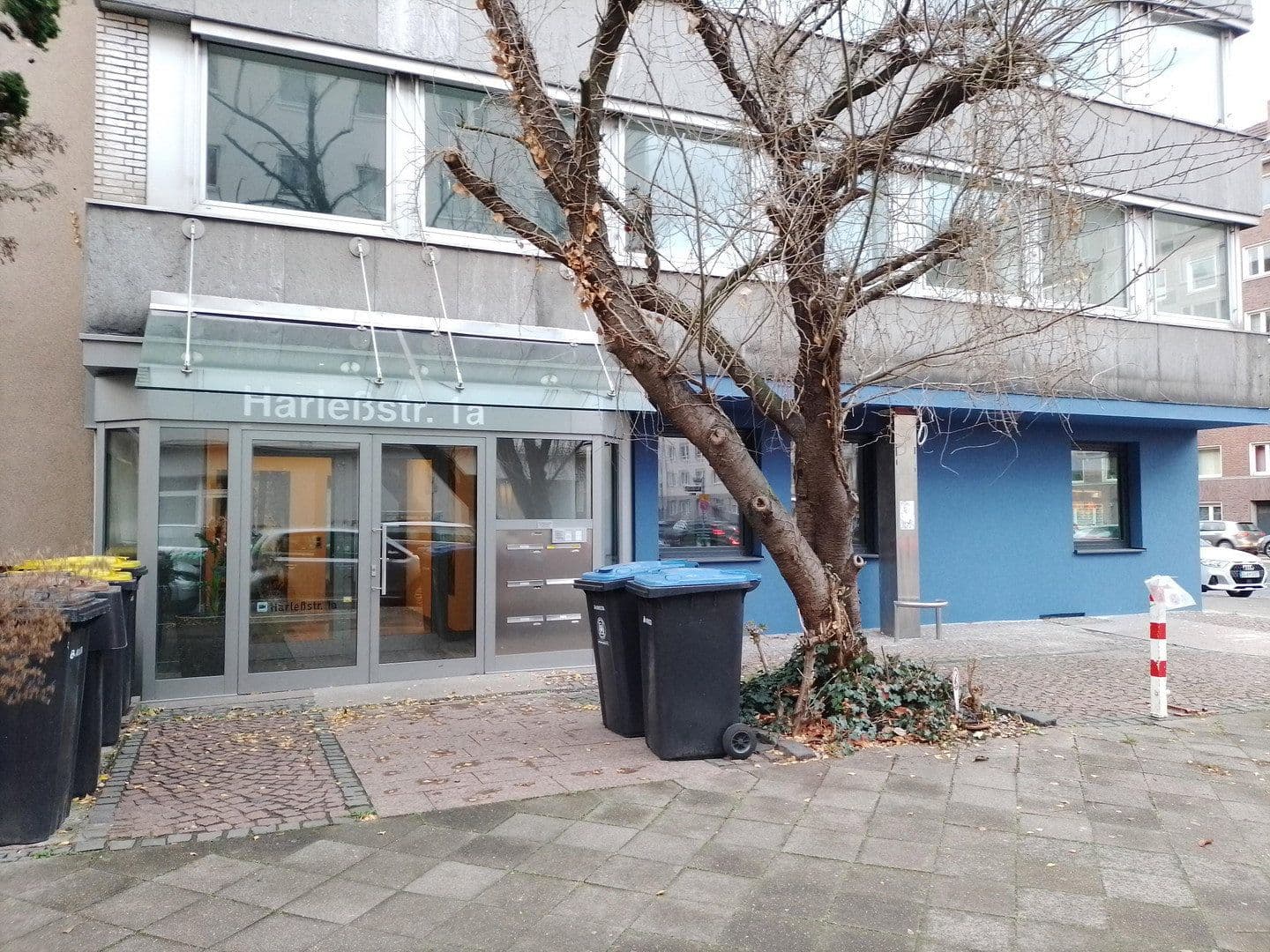 3 bedroom with open-plan kitchen flat to rent, 185 m², Harleßstr. 1a, Düsseldorf, North Rhine-Westphalia 3 bedroom with open-plan kitchen flat to rent, 185 m², Harleßstr. 1a, Düsseldorf, North Rhine-Westphalia