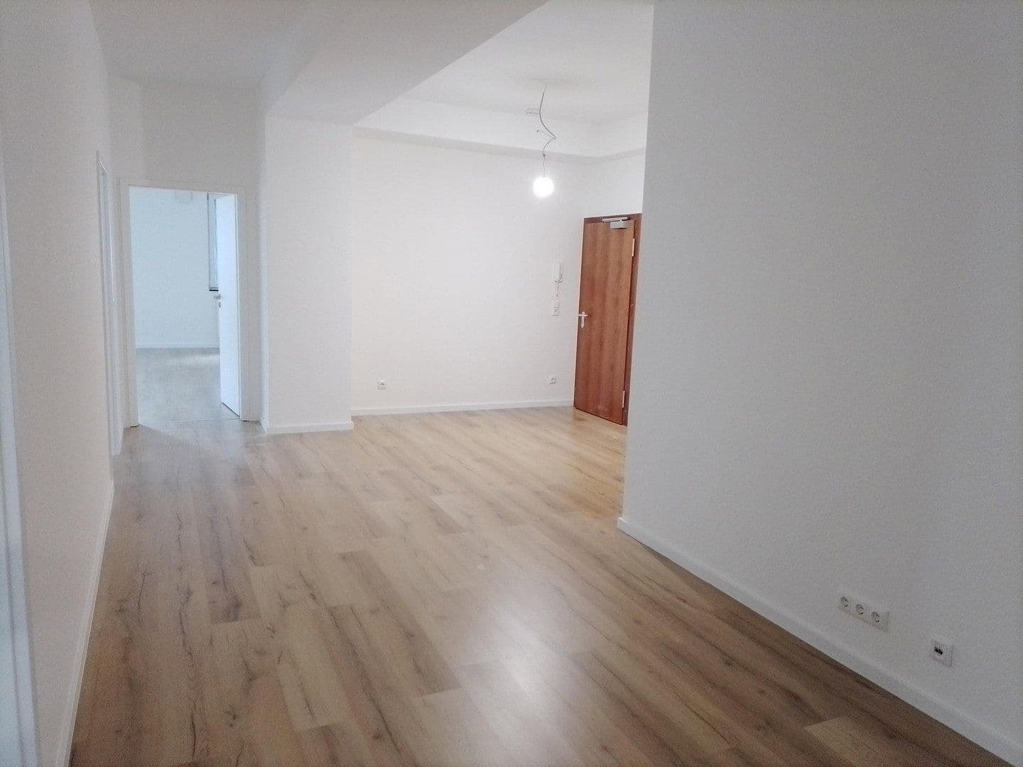 3 bedroom with open-plan kitchen flat to rent, 185 m², Harleßstr. 1a, Düsseldorf, North Rhine-Westphalia 3 bedroom with open-plan kitchen flat to rent, 185 m², Harleßstr. 1a, Düsseldorf, North Rhine-Westphalia