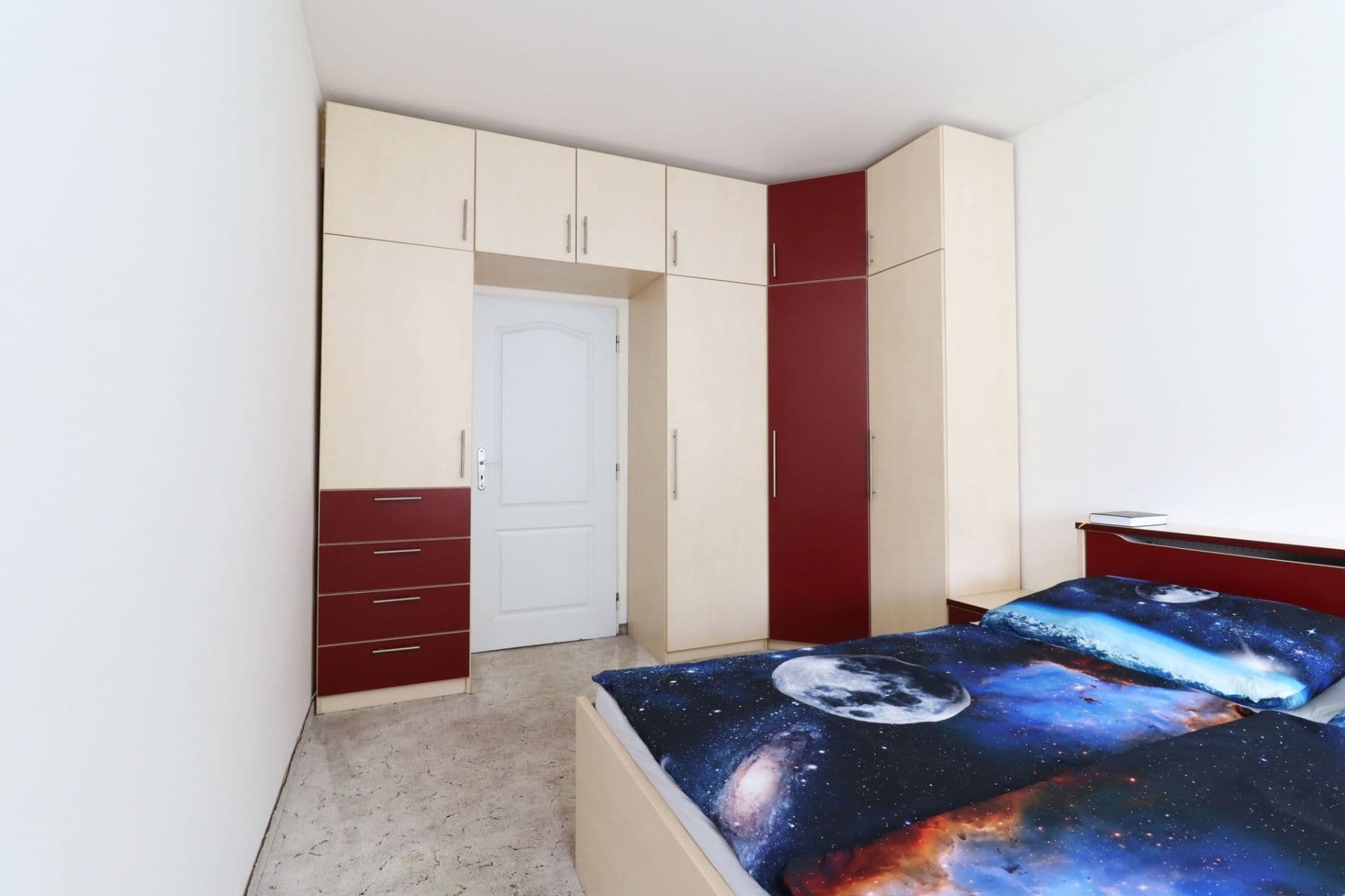 1 bedroom with open-plan kitchen flat to rent, 52 m², Frýdecká, Prague, Prague 1 bedroom with open-plan kitchen flat to rent, 52 m², Frýdecká, Prague, Prague