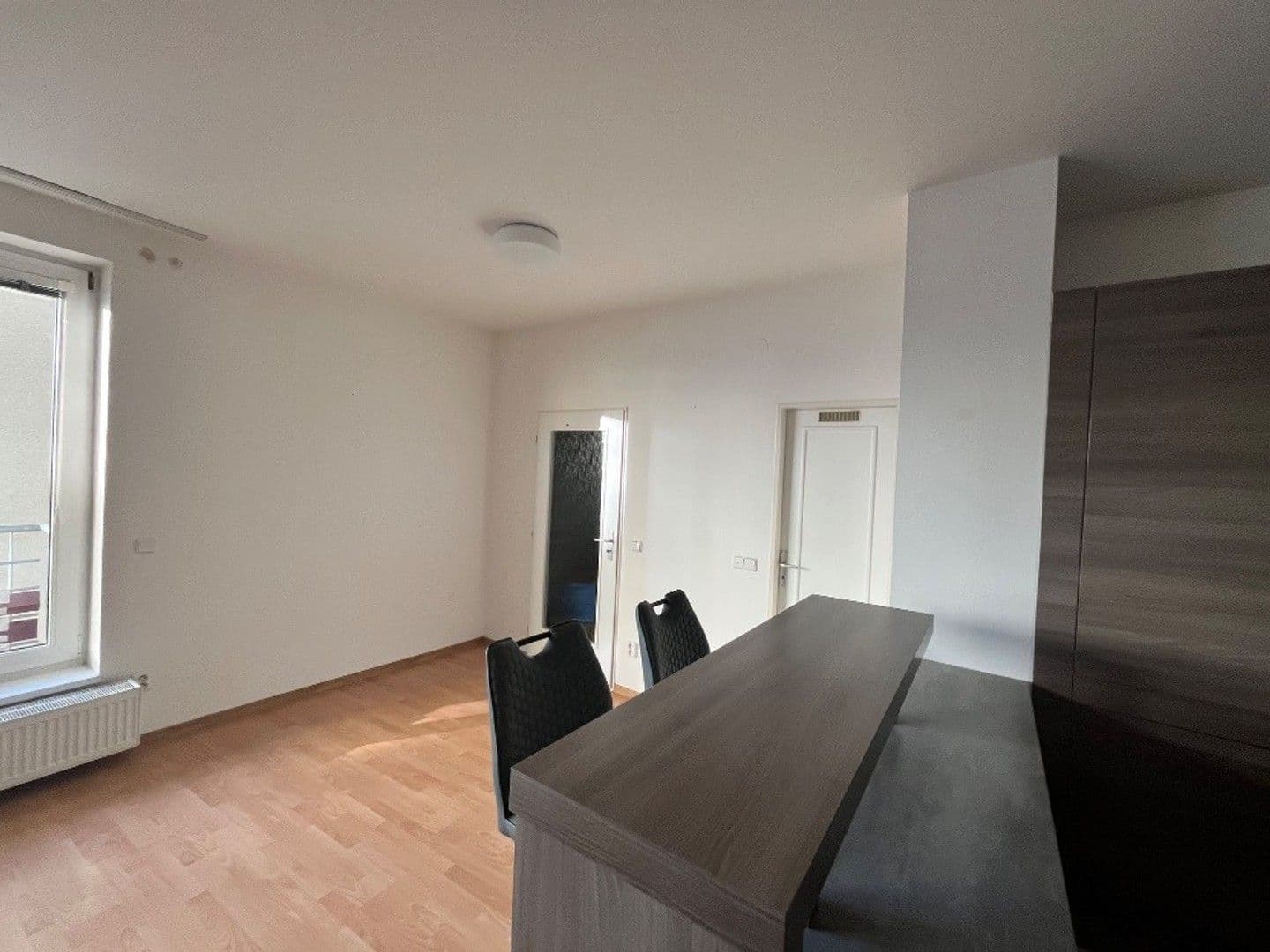 1 bedroom with open-plan kitchen flat to rent, 57 m², Za černým mostem, Prague, Prague 1 bedroom with open-plan kitchen flat to rent, 57 m², Za černým mostem, Prague, Prague