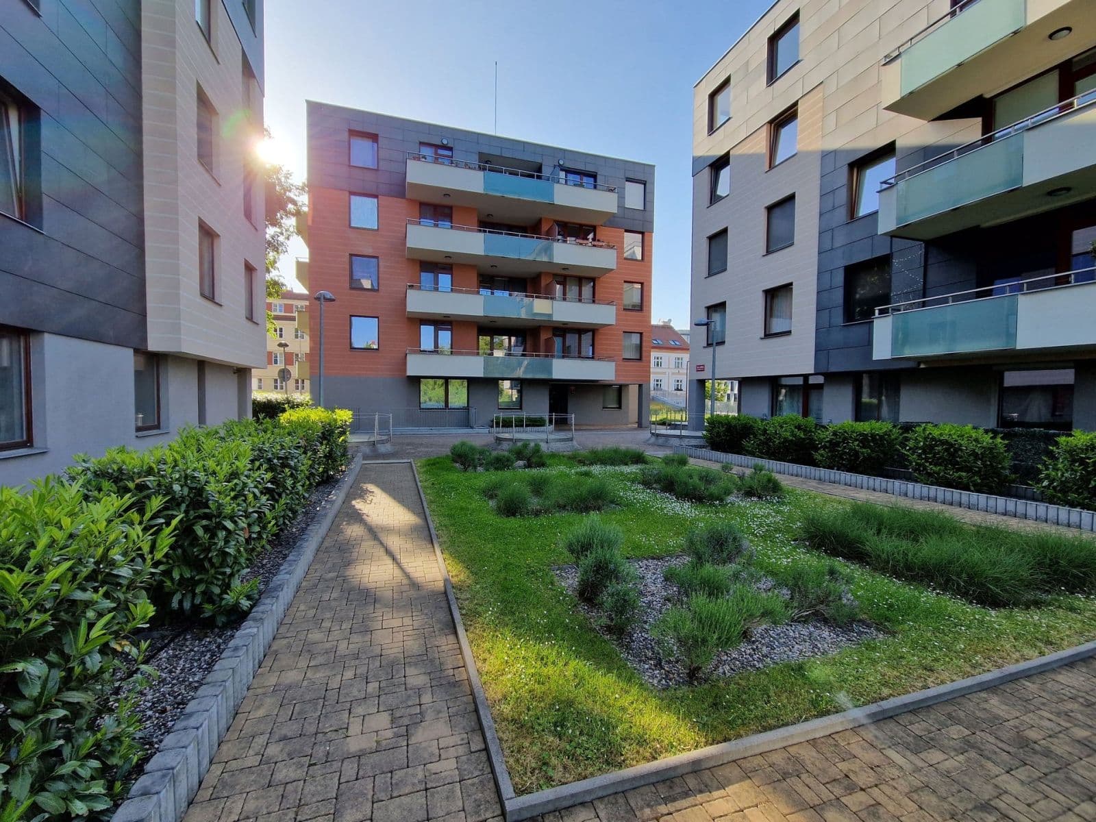 2 bedroom with open-plan kitchen flat to rent, 71 m², Pod dvorem, Prague, Prague 2 bedroom with open-plan kitchen flat to rent, 71 m², Pod dvorem, Prague, Prague