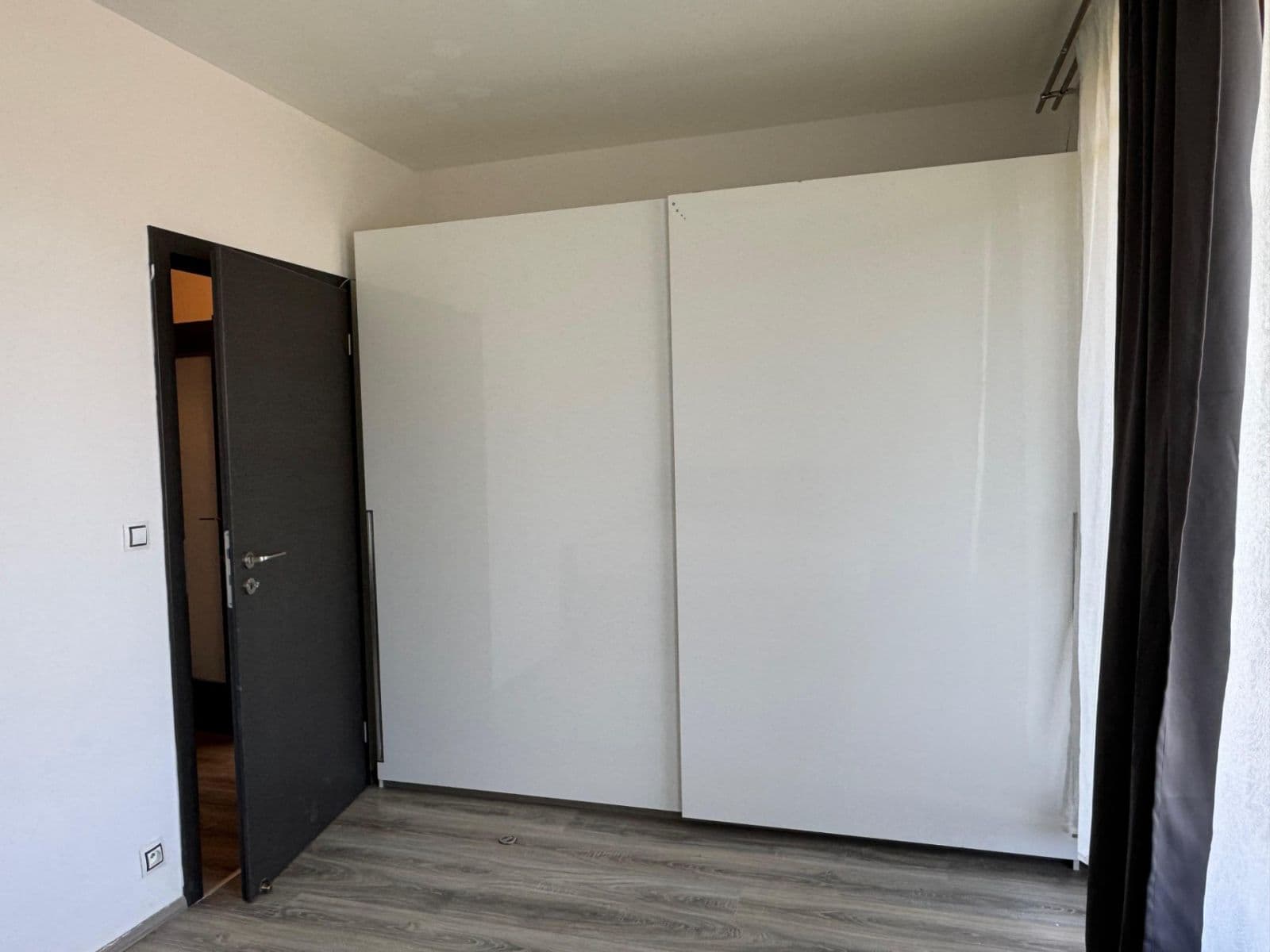 2 bedroom with open-plan kitchen flat to rent, 78 m², Modrého, Prague, Prague 2 bedroom with open-plan kitchen flat to rent, 78 m², Modrého, Prague, Prague