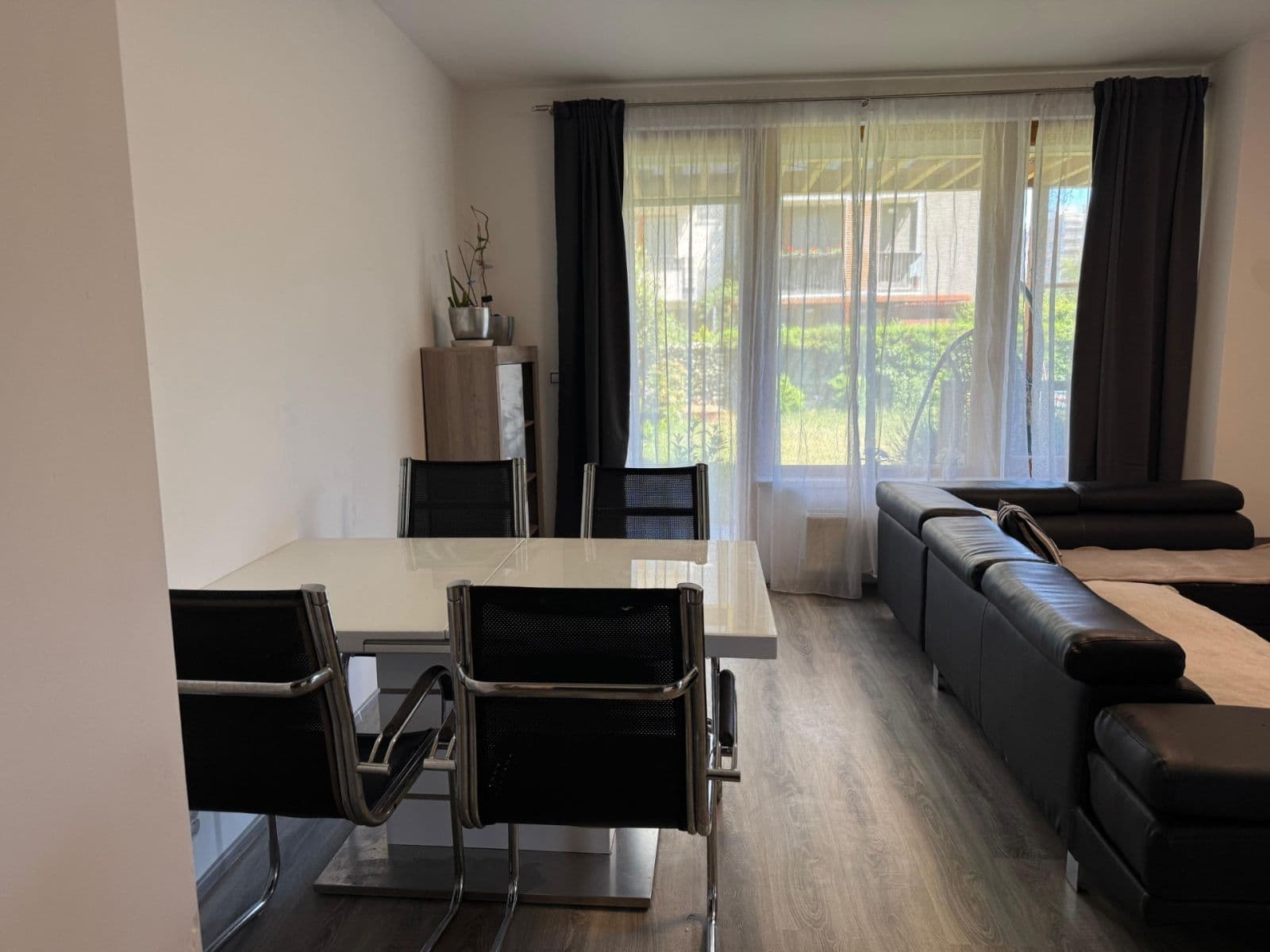 2 bedroom with open-plan kitchen flat to rent, 78 m², Modrého, Prague, Prague 2 bedroom with open-plan kitchen flat to rent, 78 m², Modrého, Prague, Prague