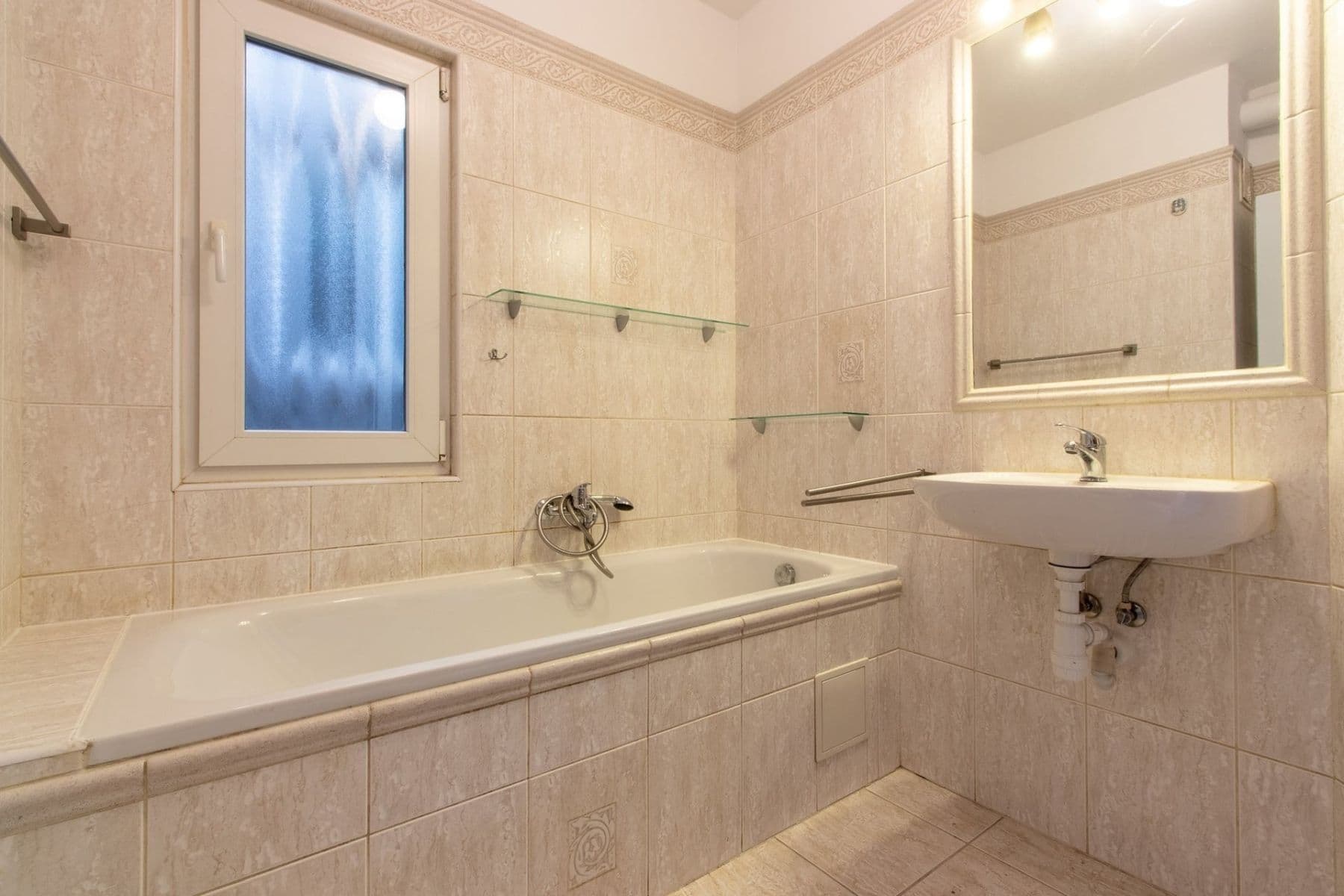 2 bedroom with open-plan kitchen flat to rent, 78 m², Nezamyslova, Prague, Prague 2 bedroom with open-plan kitchen flat to rent, 78 m², Nezamyslova, Prague, Prague
