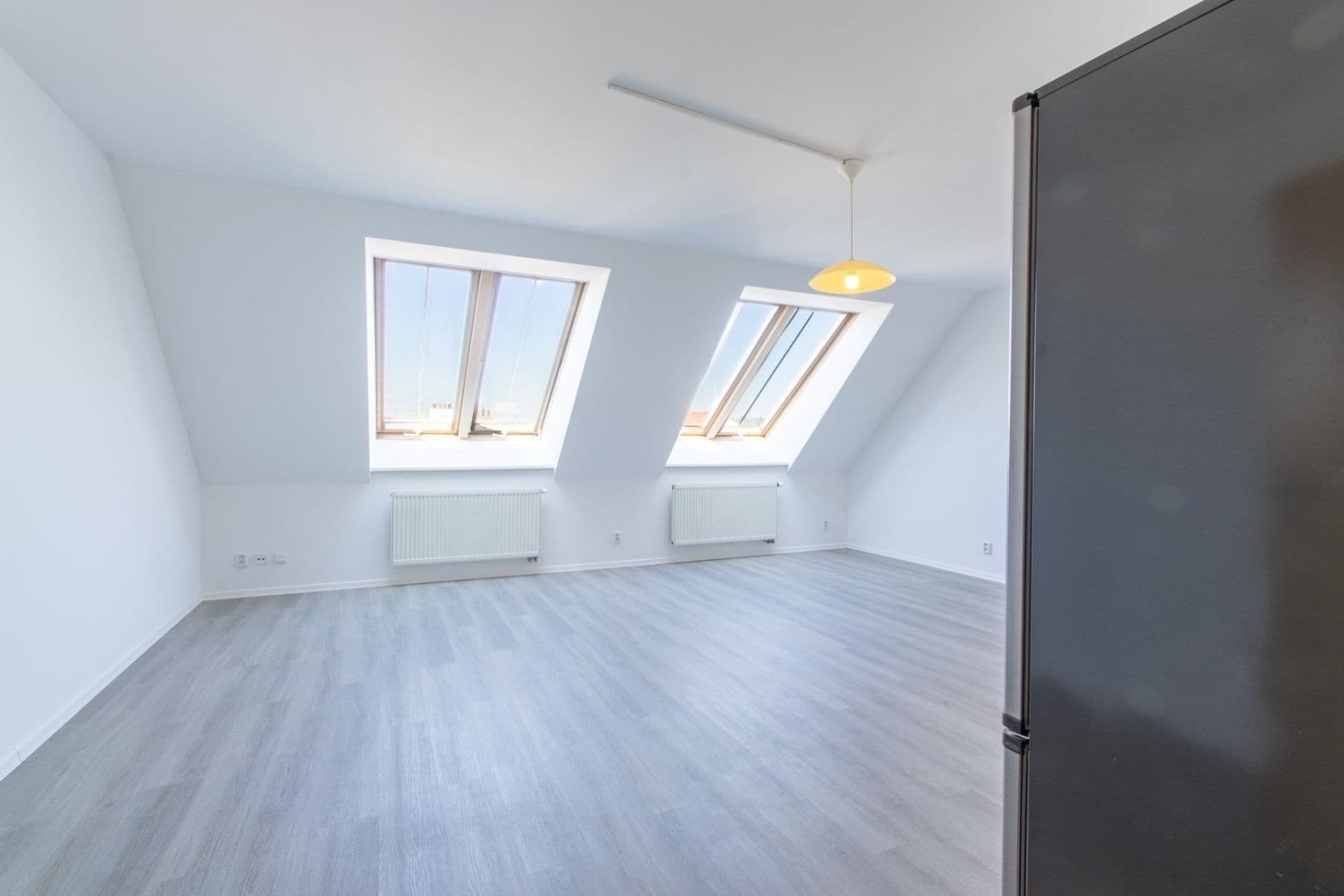 2 bedroom with open-plan kitchen flat to rent, 78 m², Nezamyslova, Prague, Prague 2 bedroom with open-plan kitchen flat to rent, 78 m², Nezamyslova, Prague, Prague