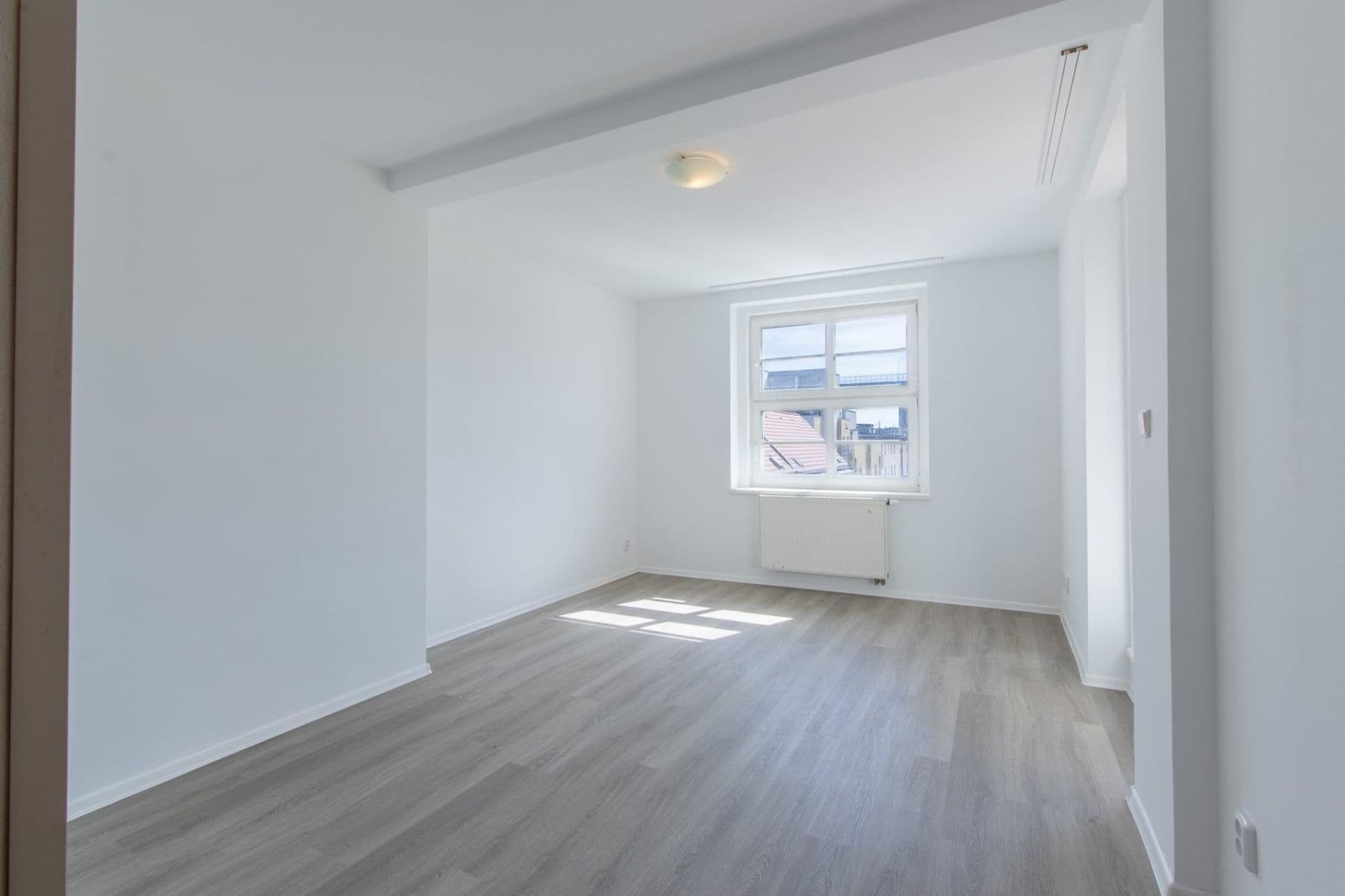 2 bedroom with open-plan kitchen flat to rent, 78 m², Nezamyslova, Prague, Prague 2 bedroom with open-plan kitchen flat to rent, 78 m², Nezamyslova, Prague, Prague