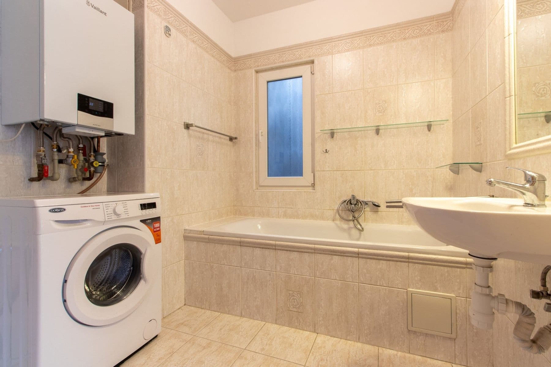 2 bedroom with open-plan kitchen flat to rent, 78 m², Nezamyslova, Prague, Prague 2 bedroom with open-plan kitchen flat to rent, 78 m², Nezamyslova, Prague, Prague