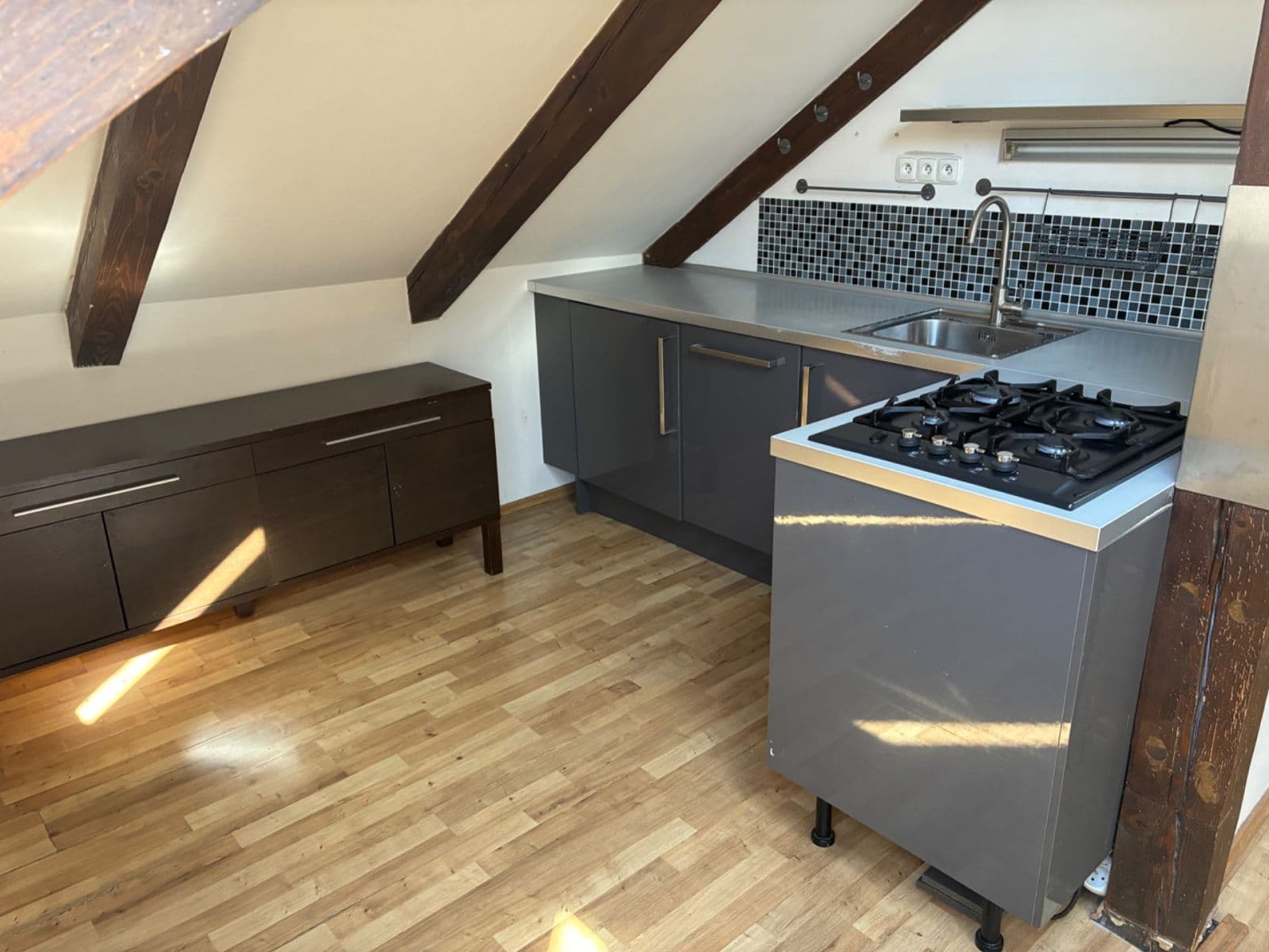 1 bedroom with open-plan kitchen flat to rent, 63 m², Musílkova, Prague, Prague 1 bedroom with open-plan kitchen flat to rent, 63 m², Musílkova, Prague, Prague