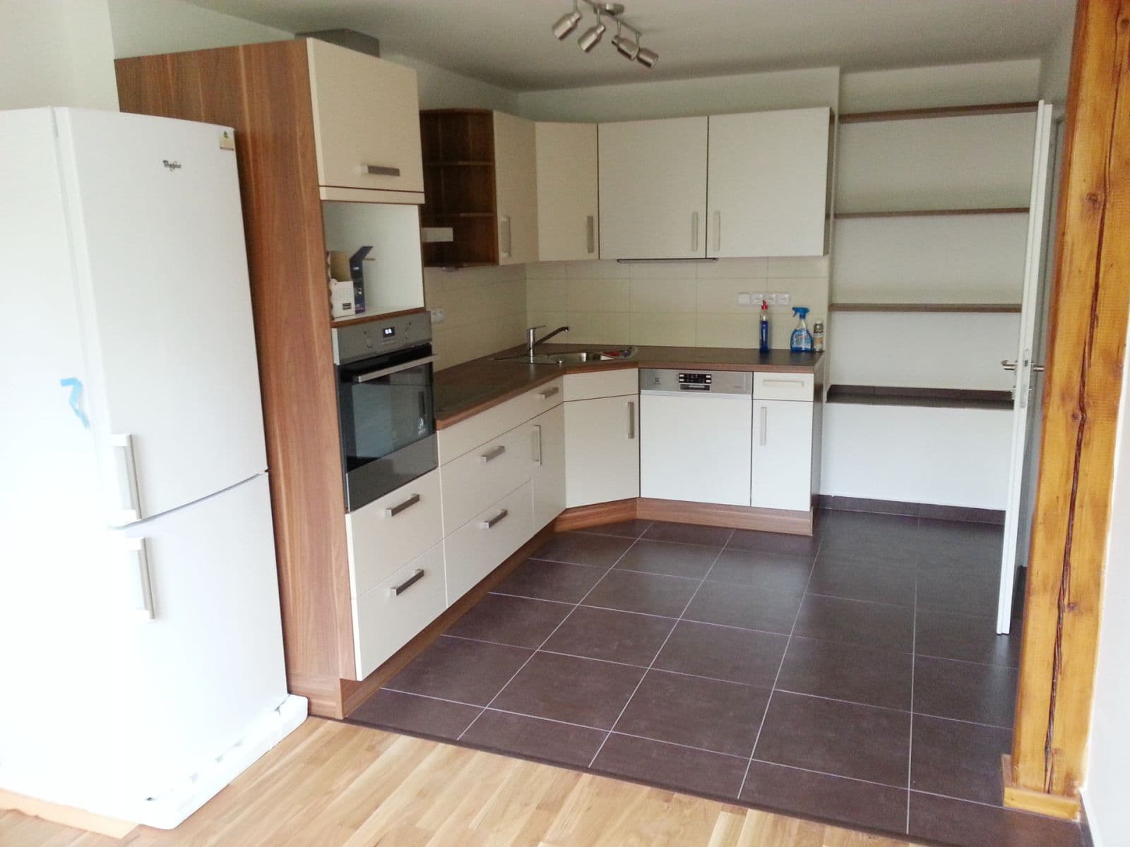 2 bedroom with open-plan kitchen flat to rent, 80 m², Ve Střešovičkách, Prague, Prague 2 bedroom with open-plan kitchen flat to rent, 80 m², Ve Střešovičkách, Prague, Prague