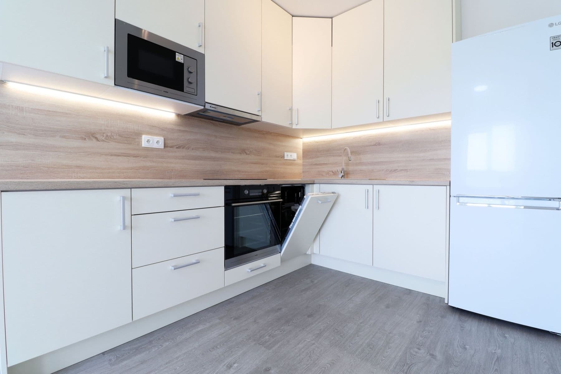1 bedroom with open-plan kitchen flat to rent, 46 m², Baarové, Prague, Prague 1 bedroom with open-plan kitchen flat to rent, 46 m², Baarové, Prague, Prague