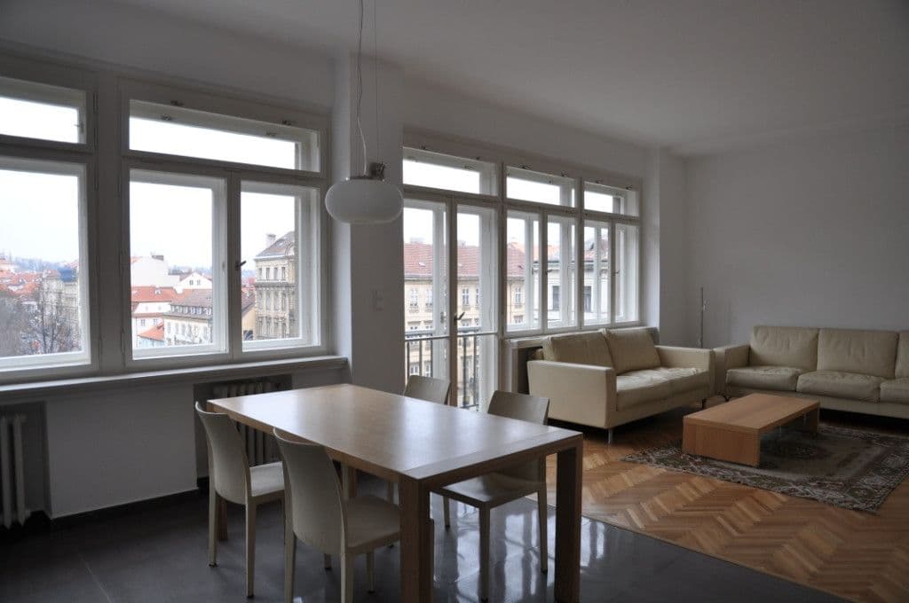2 bedroom with open-plan kitchen flat to rent, 98 m², Újezd, Prague, Prague 2 bedroom with open-plan kitchen flat to rent, 98 m², Újezd, Prague, Prague