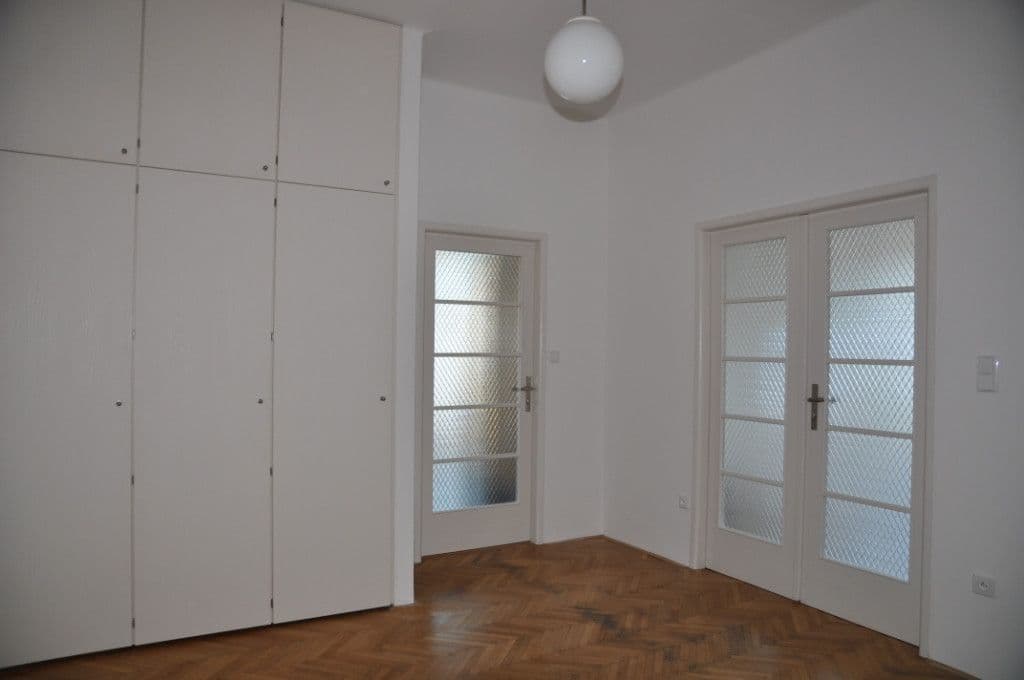 2 bedroom with open-plan kitchen flat to rent, 98 m², Újezd, Prague, Prague 2 bedroom with open-plan kitchen flat to rent, 98 m², Újezd, Prague, Prague