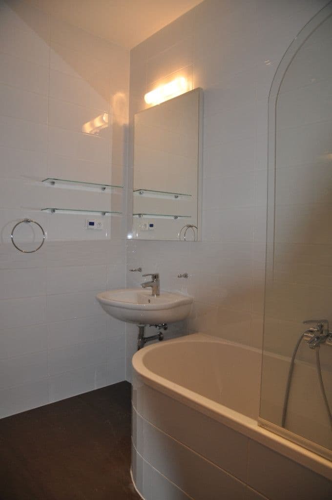 2 bedroom with open-plan kitchen flat to rent, 98 m², Újezd, Prague, Prague 2 bedroom with open-plan kitchen flat to rent, 98 m², Újezd, Prague, Prague