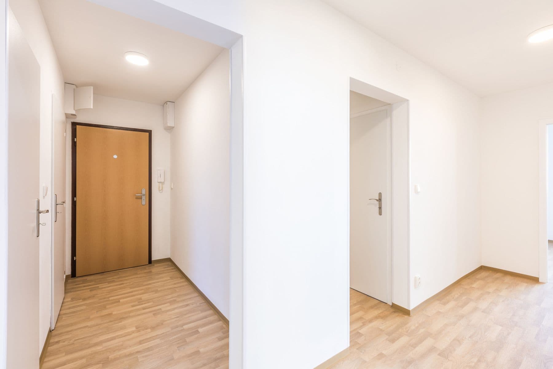 4 bedroom flat to rent, 82 m², Dobiášova, Liberec, Liberecký Region 4 bedroom flat to rent, 82 m², Dobiášova, Liberec, Liberecký Region