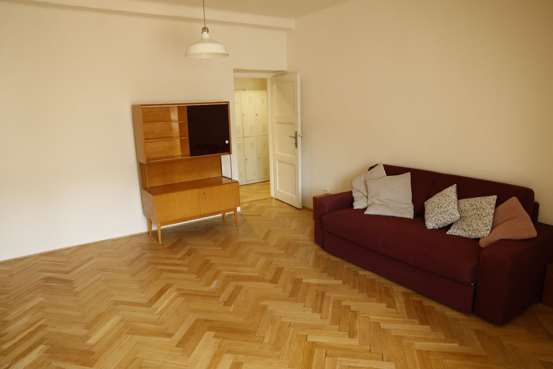 2 bedroom flat to rent, 68 m², Petra Slezáka, Prague, Prague 2 bedroom flat to rent, 68 m², Petra Slezáka, Prague, Prague