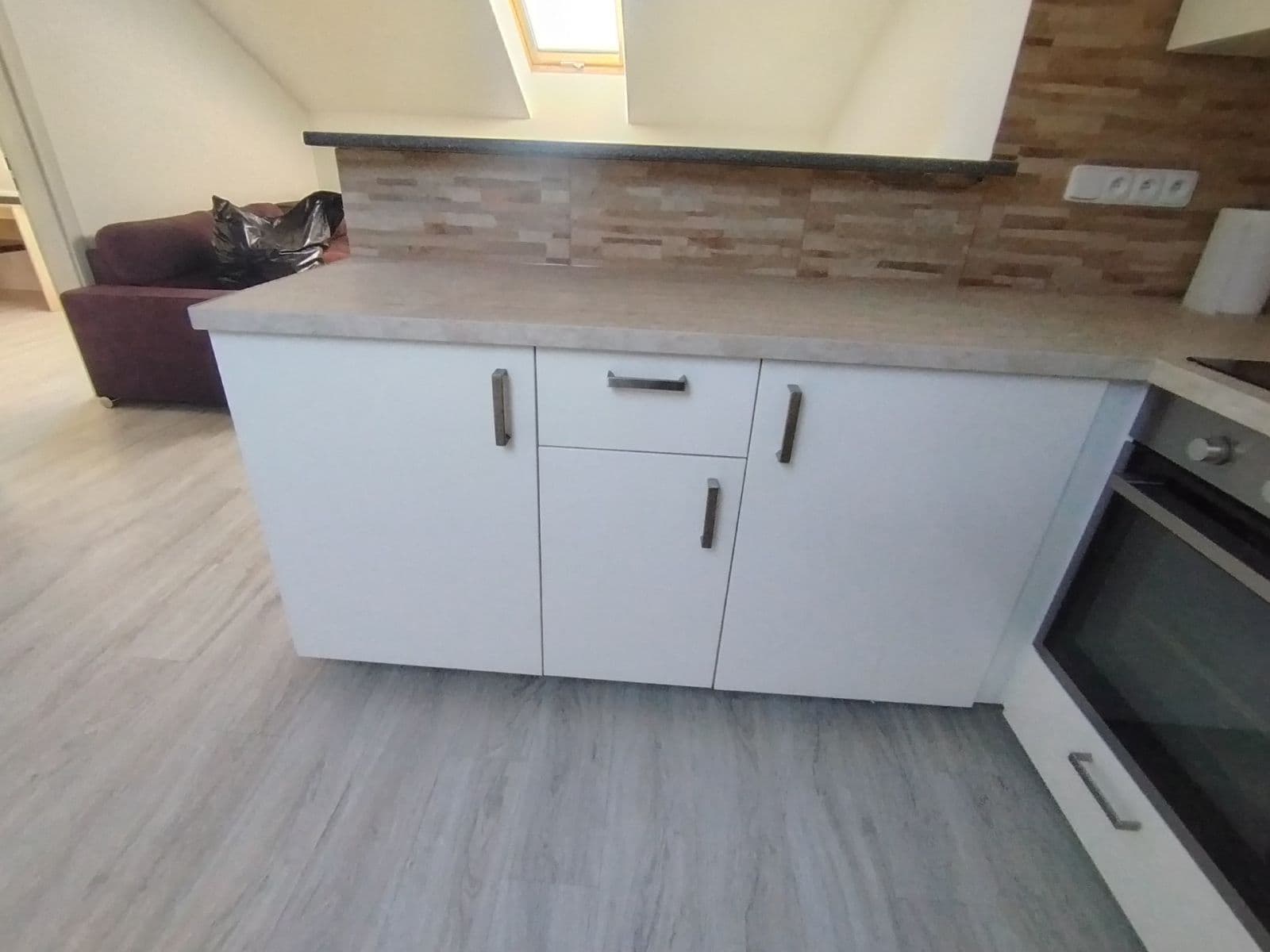 2 bedroom with open-plan kitchen flat to rent, 65 m², Košumberk, Dobřejovice, Středočeský Region 2 bedroom with open-plan kitchen flat to rent, 65 m², Košumberk, Dobřejovice, Středočeský Region