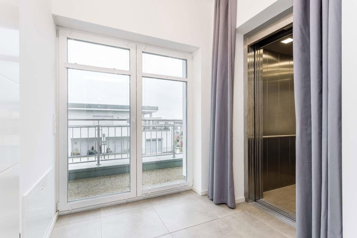 3 bedroom with open-plan kitchen flat to rent, 190 m², Carl-Adam-Petri-Str., Brandenburg - Potsdam, Brandenburg 3 bedroom with open-plan kitchen flat to rent, 190 m², Carl-Adam-Petri-Str., Brandenburg - Potsdam, Brandenburg